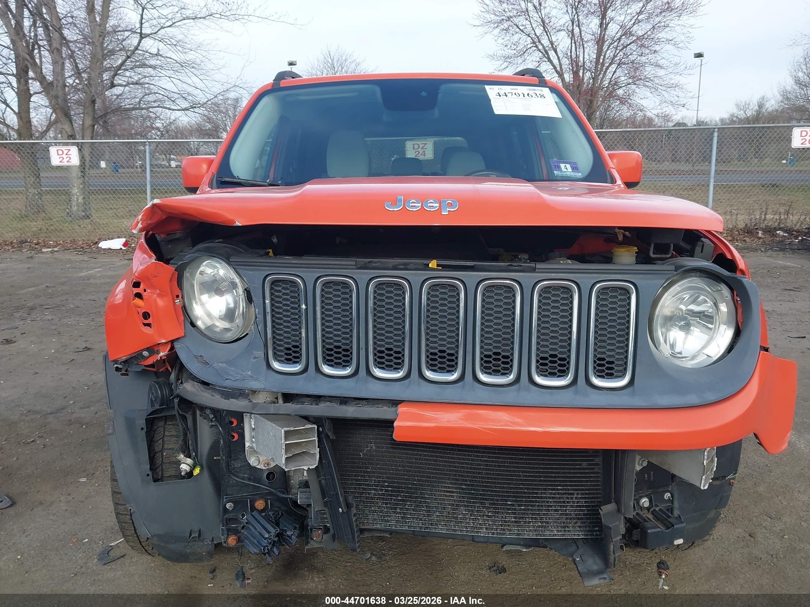 2015 Jeep Renegade Latitude Оранжевый vin: ZACCJBBT0FPB66649