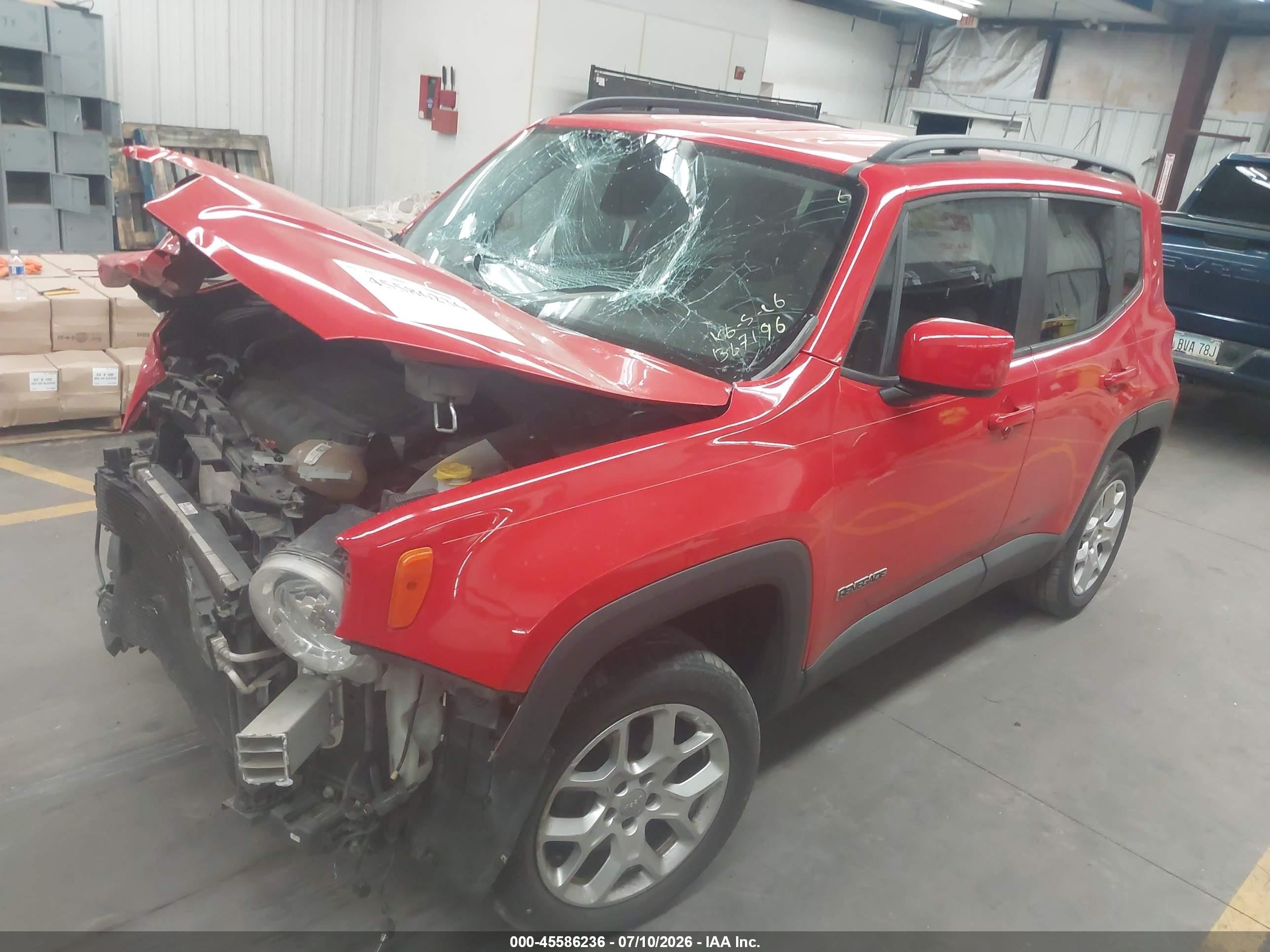 2015 Jeep Renegade Latitude Red vin: ZACCJBBT0FPB67196