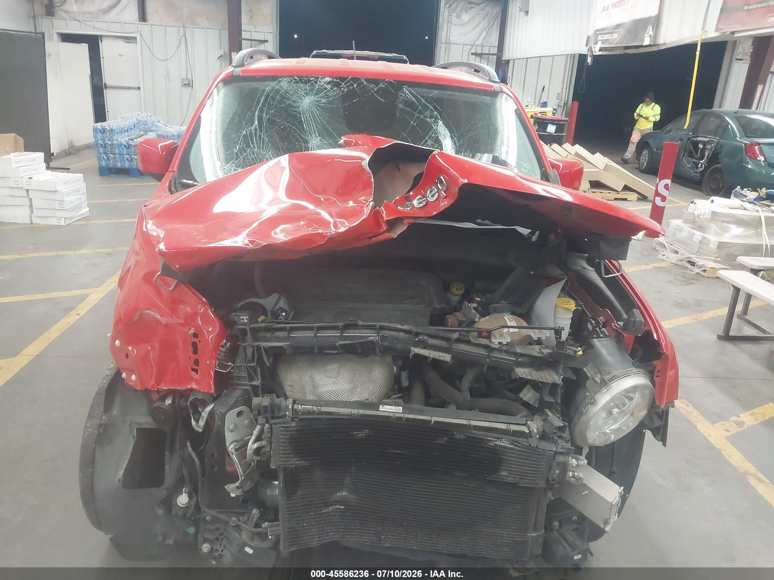 2015 Jeep Renegade Latitude Red vin: ZACCJBBT0FPB67196