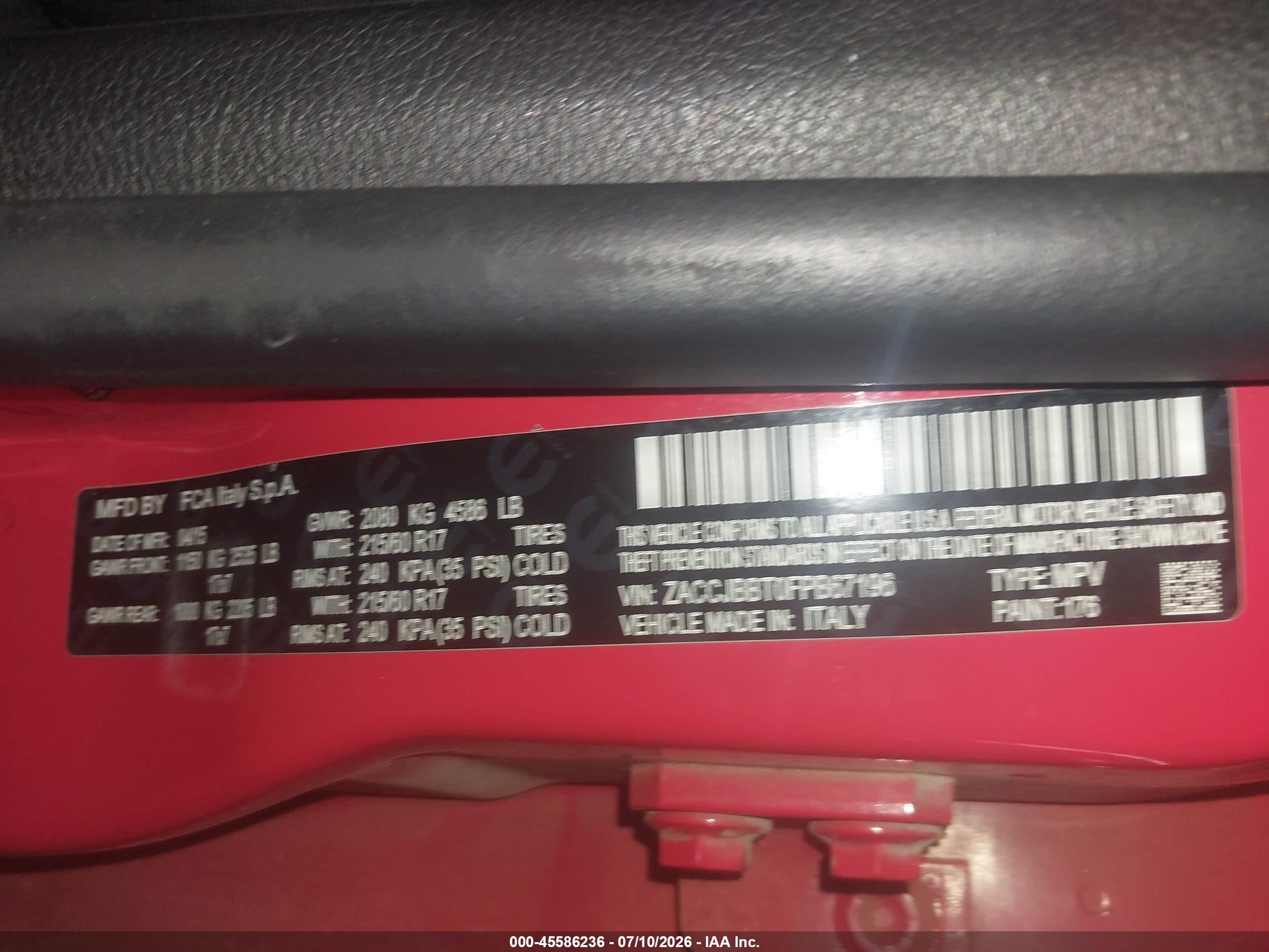 2015 Jeep Renegade Latitude Red vin: ZACCJBBT0FPB67196