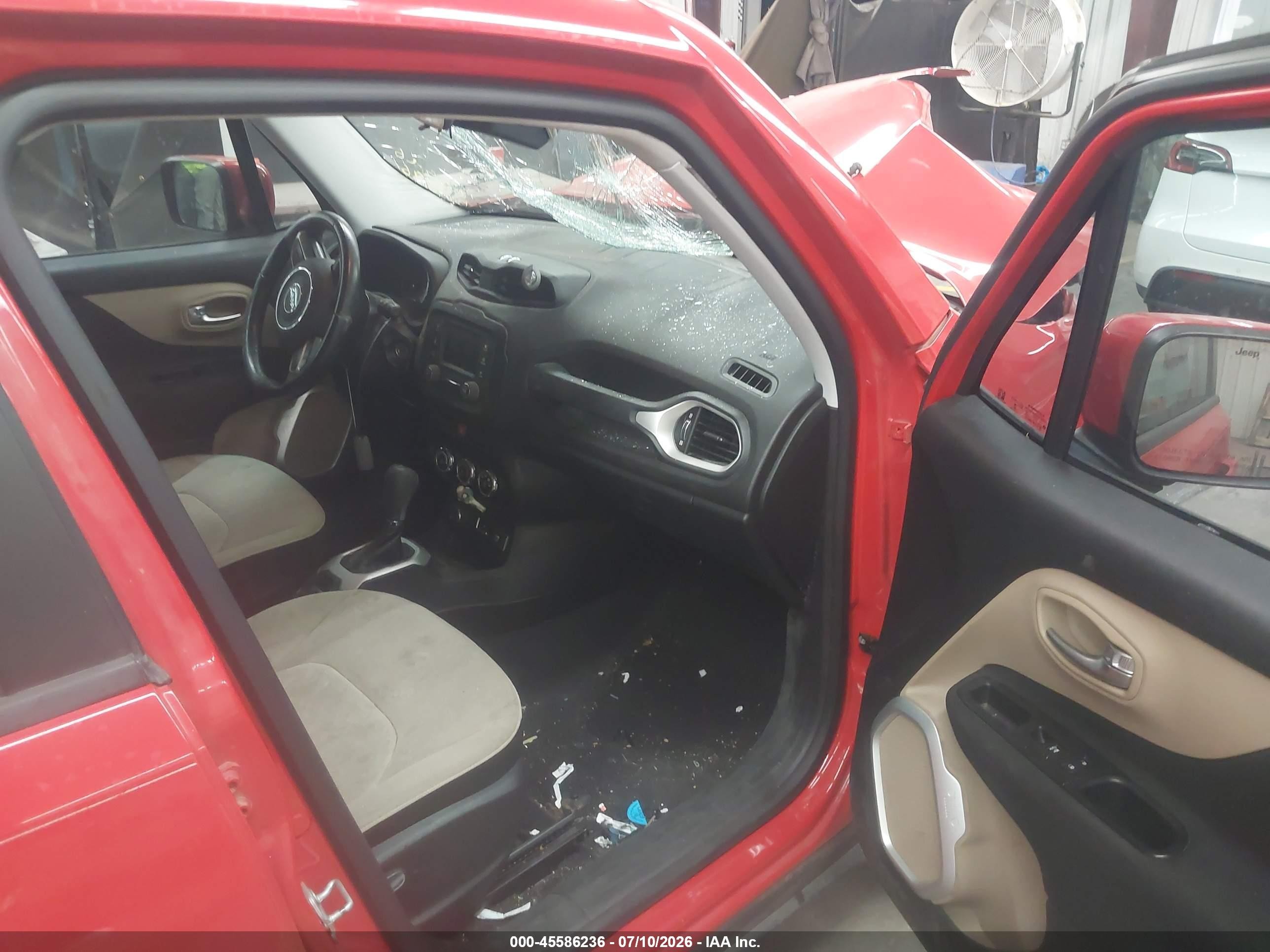 2015 Jeep Renegade Latitude Red vin: ZACCJBBT0FPB67196