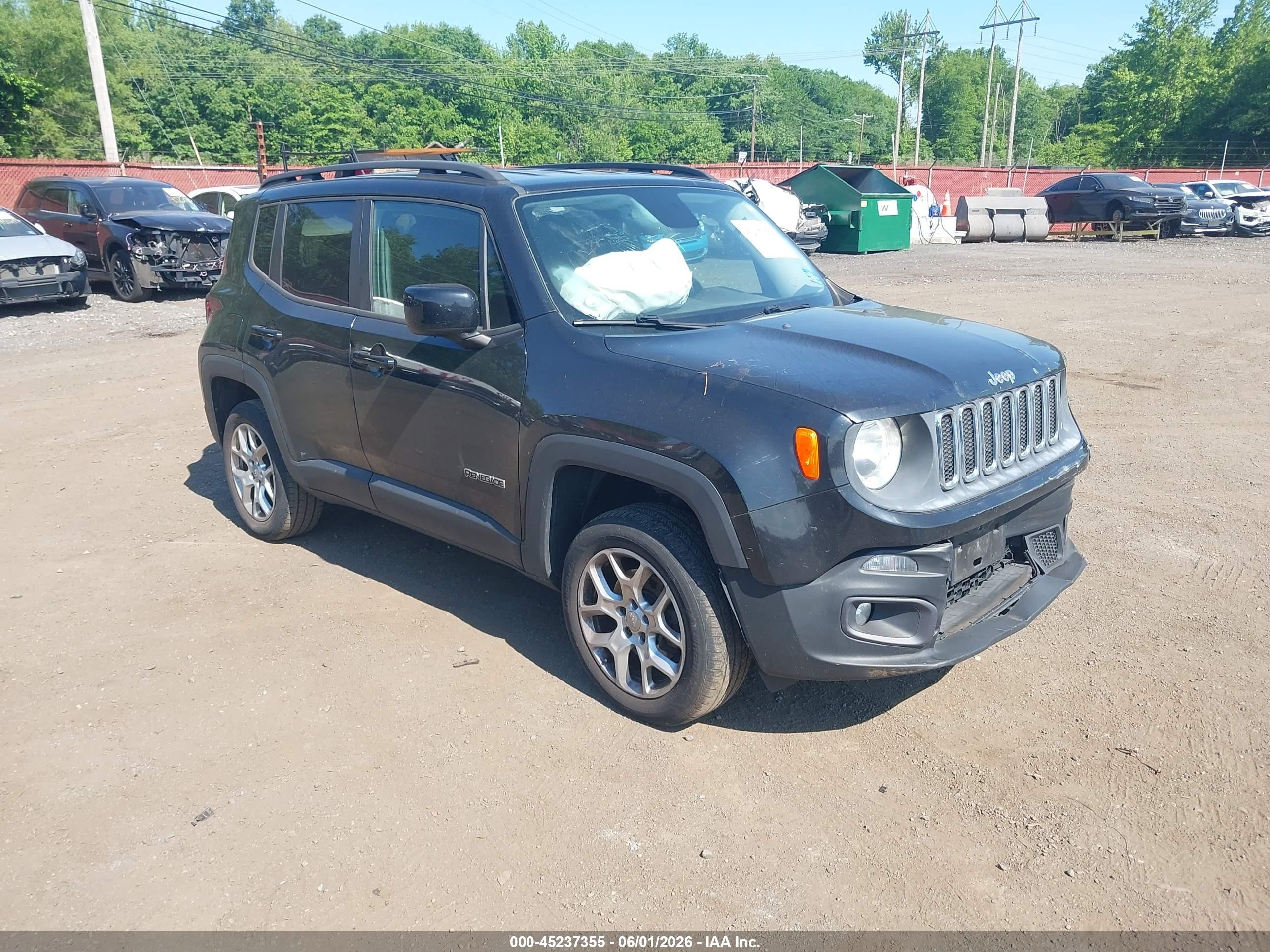 2015 Jeep Renegade Latitude Black vin: ZACCJBBT0FPB71866