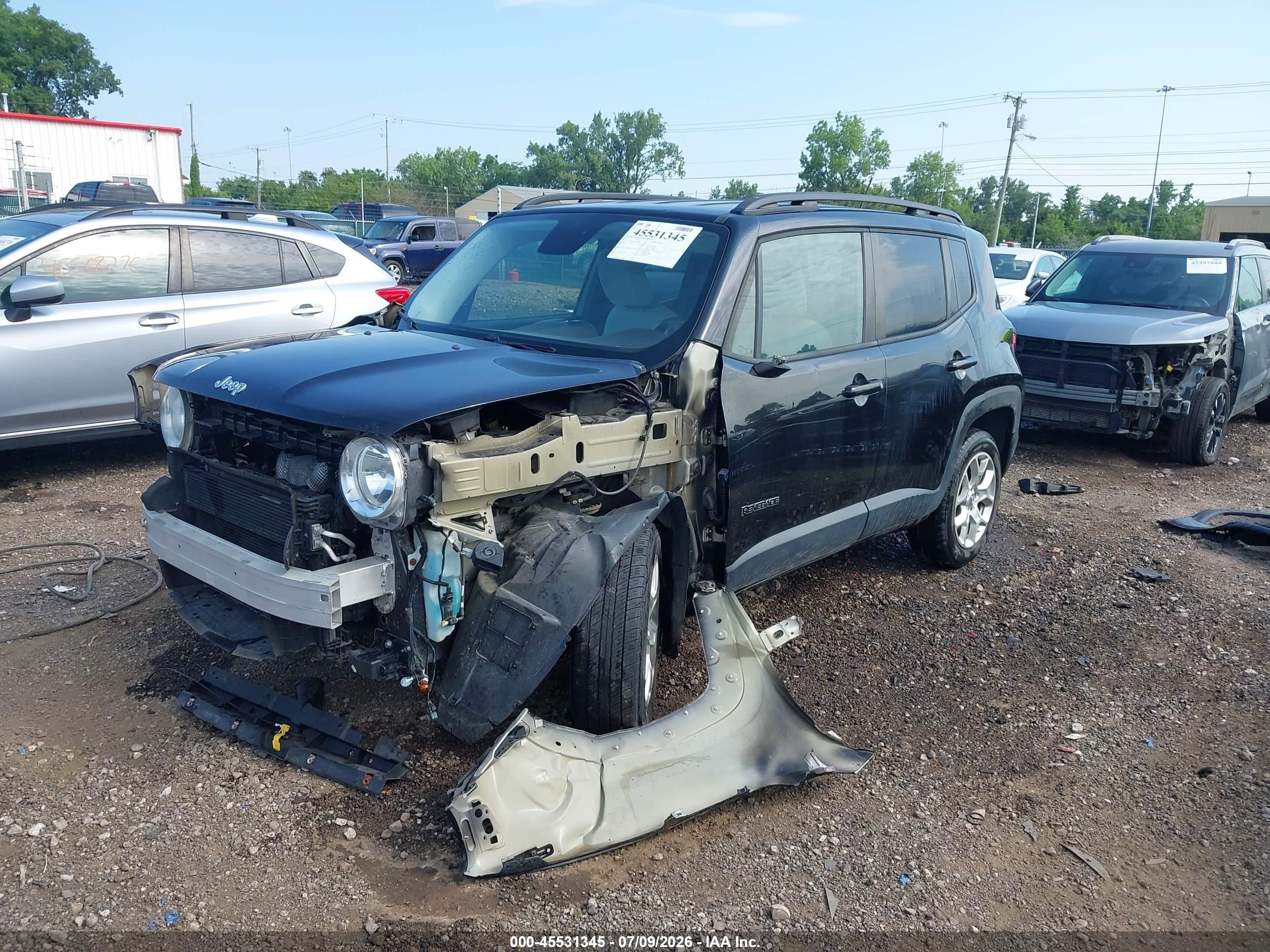2015 Jeep Renegade Latitude Black vin: ZACCJBBT0FPB72466