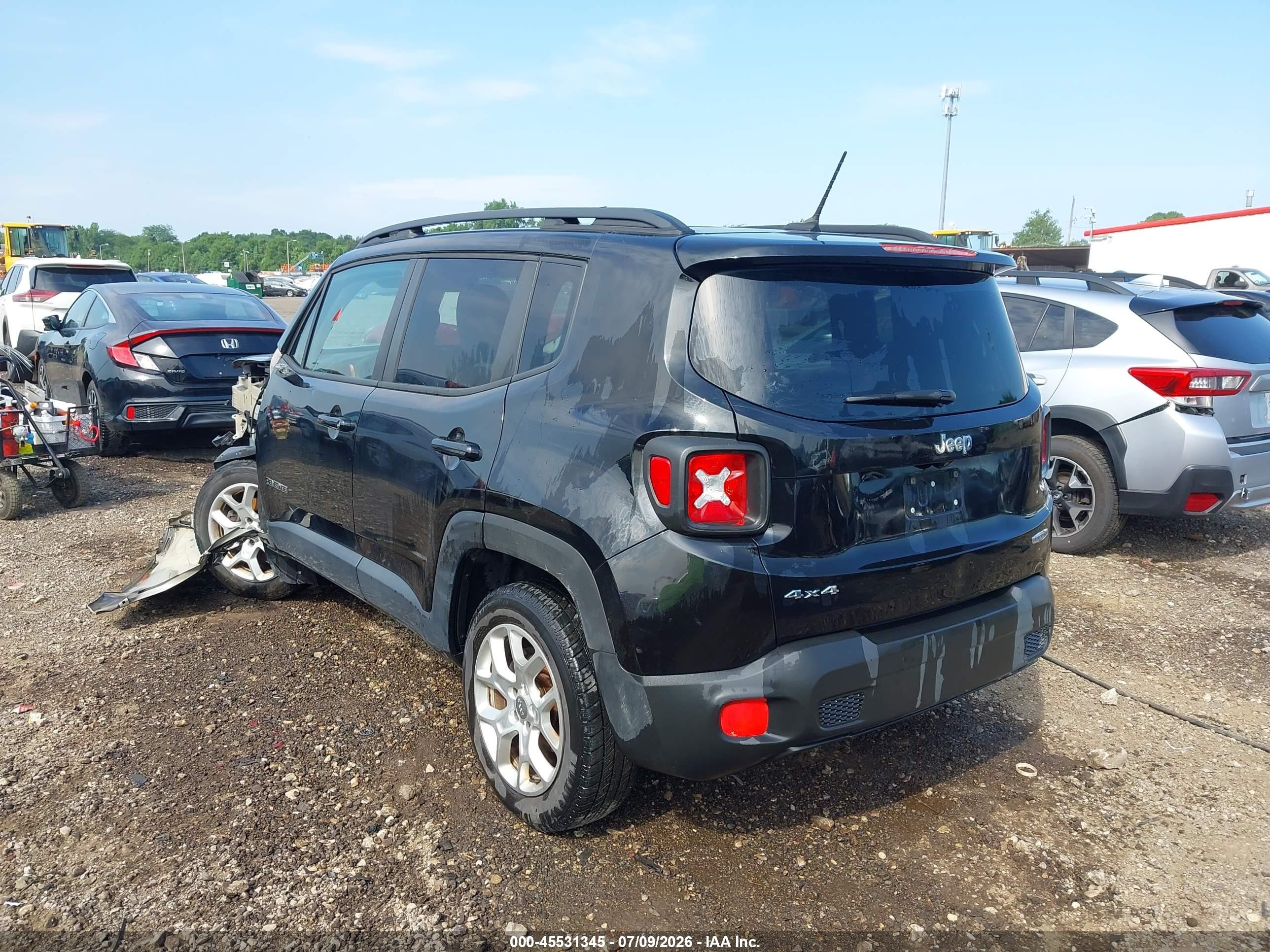 2015 Jeep Renegade Latitude Black vin: ZACCJBBT0FPB72466