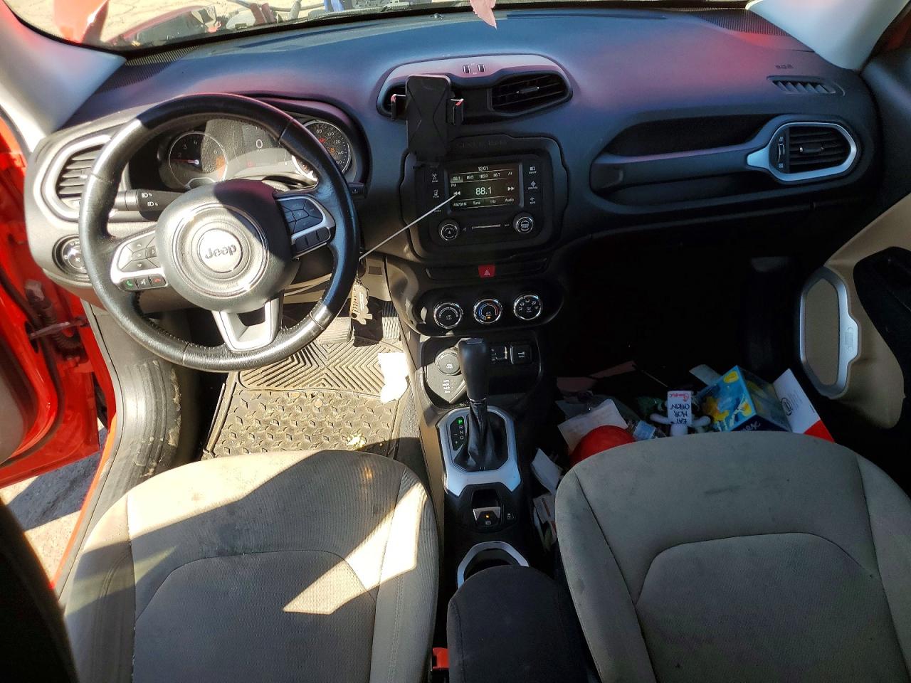 2015 Jeep Renegade Latitude Красный vin: ZACCJBBT0FPB73126