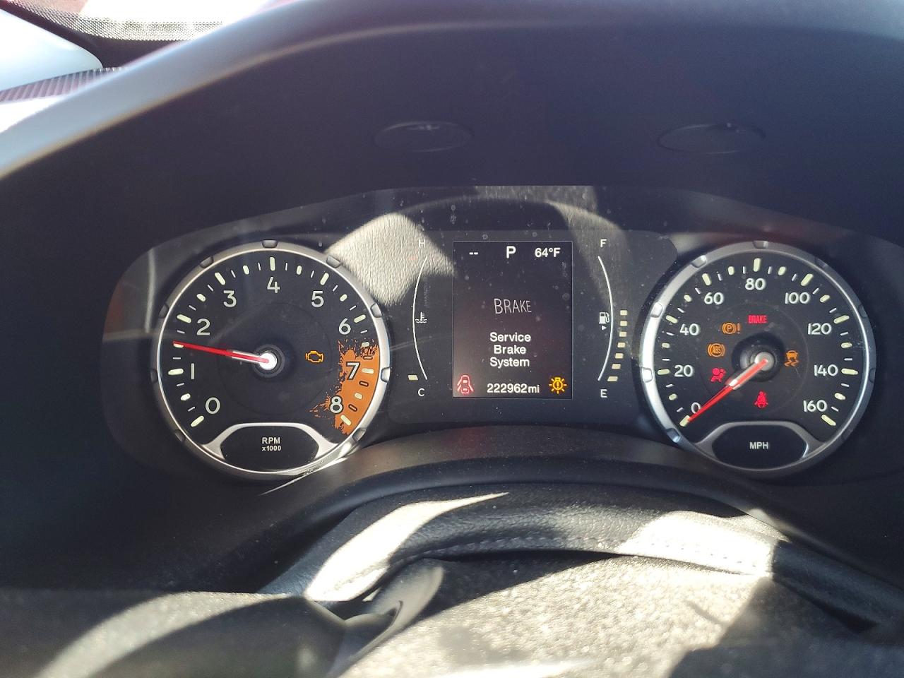 2015 Jeep Renegade Latitude Красный vin: ZACCJBBT0FPB73126