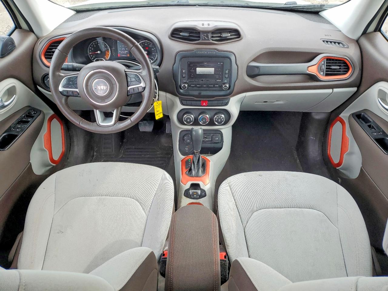 2015 Jeep Renegade Latitude Белый vin: ZACCJBBT0FPB75924