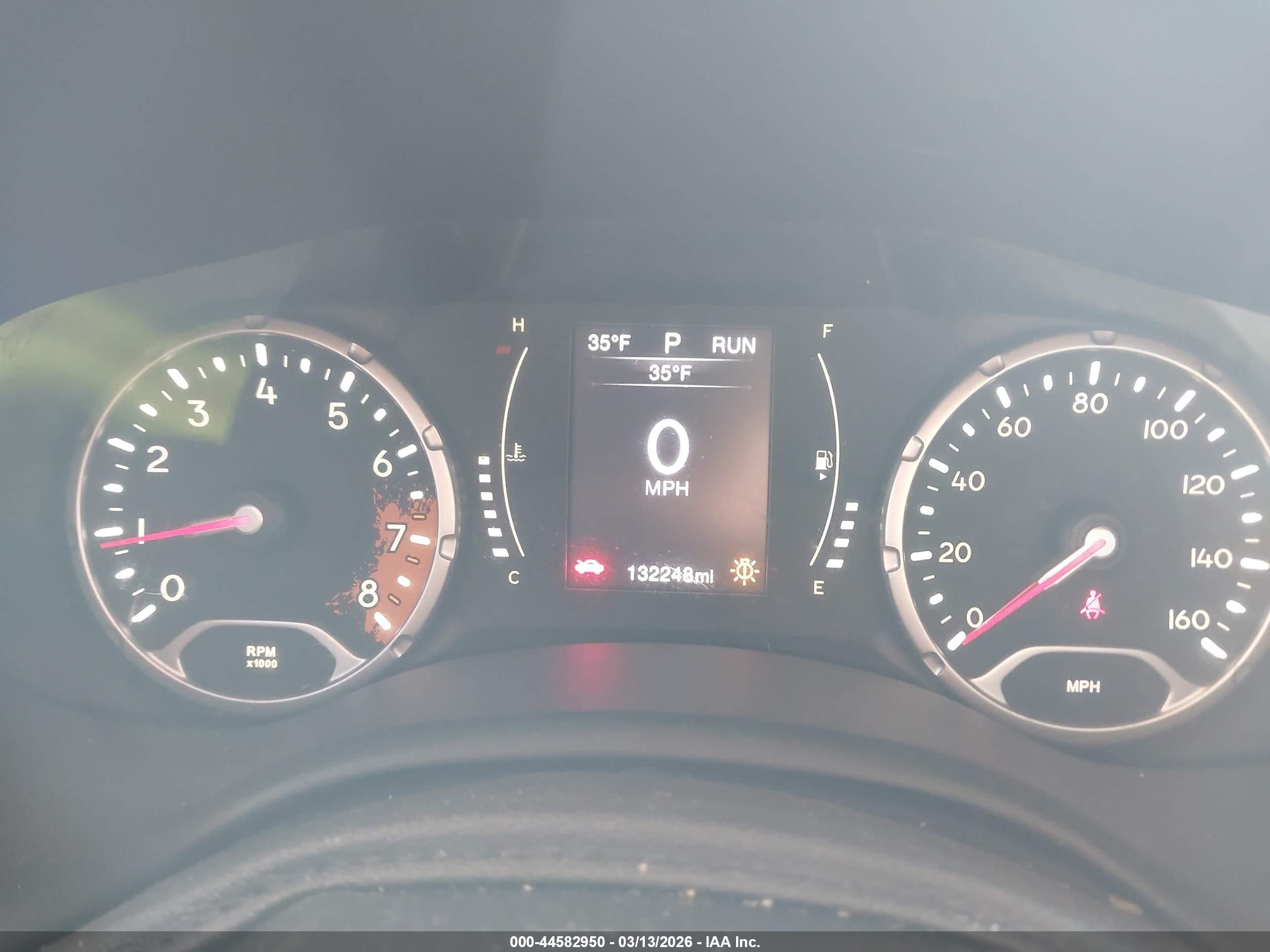 2015 Jeep Renegade Latitude Beige vin: ZACCJBBT0FPB75939