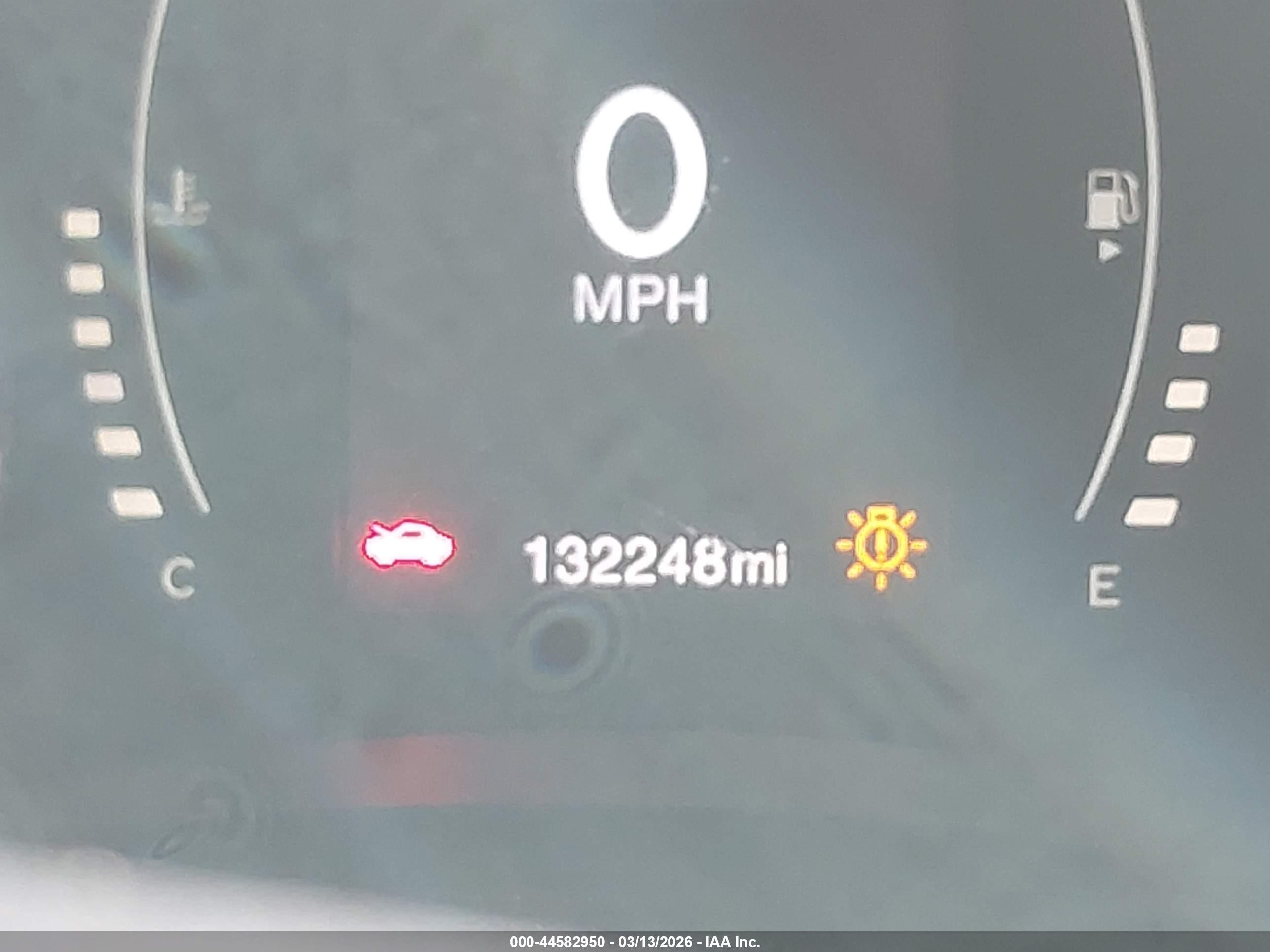 2015 Jeep Renegade Latitude Beige vin: ZACCJBBT0FPB75939