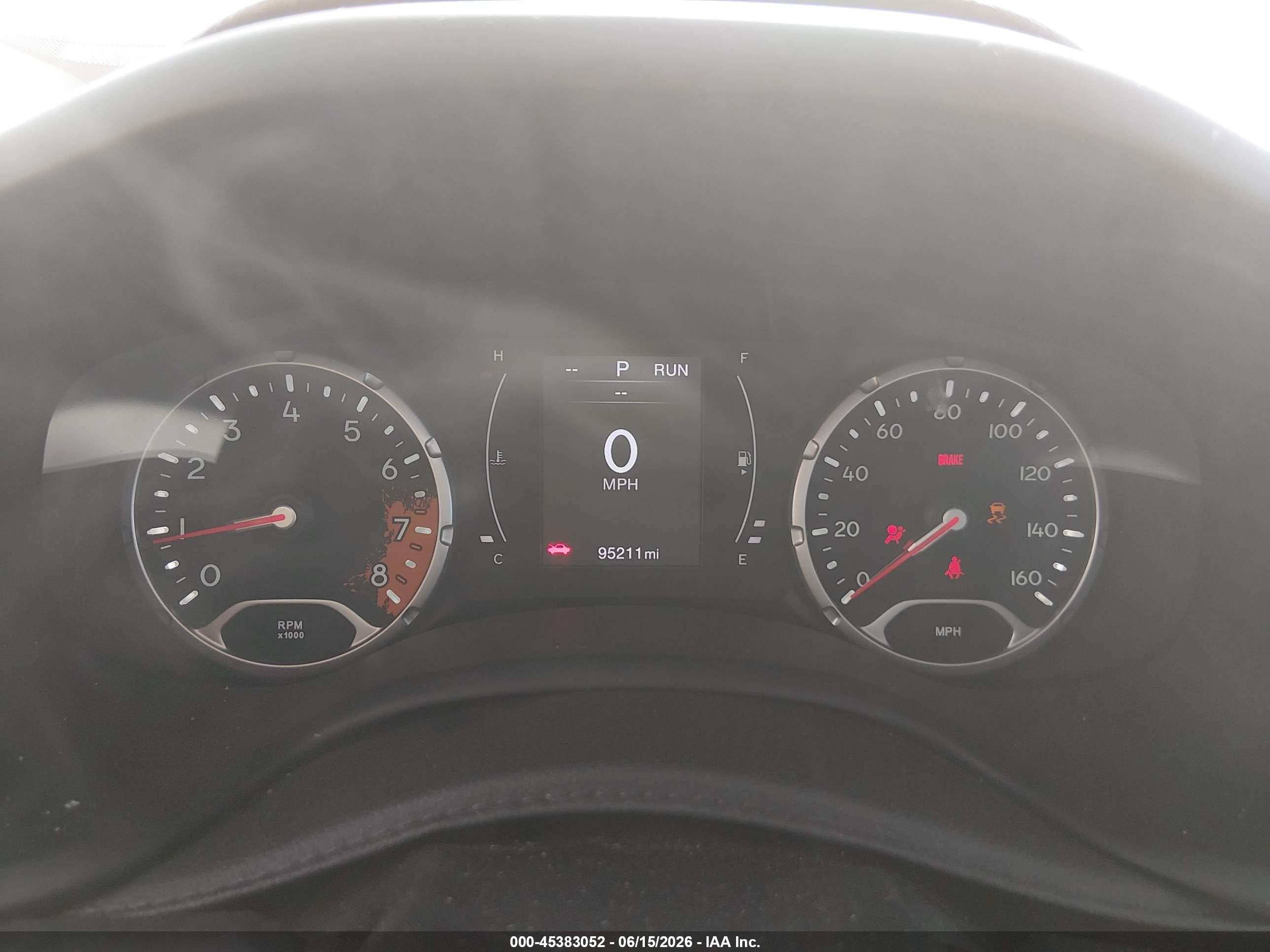 2015 Jeep Renegade Latitude White vin: ZACCJBBT0FPB76446
