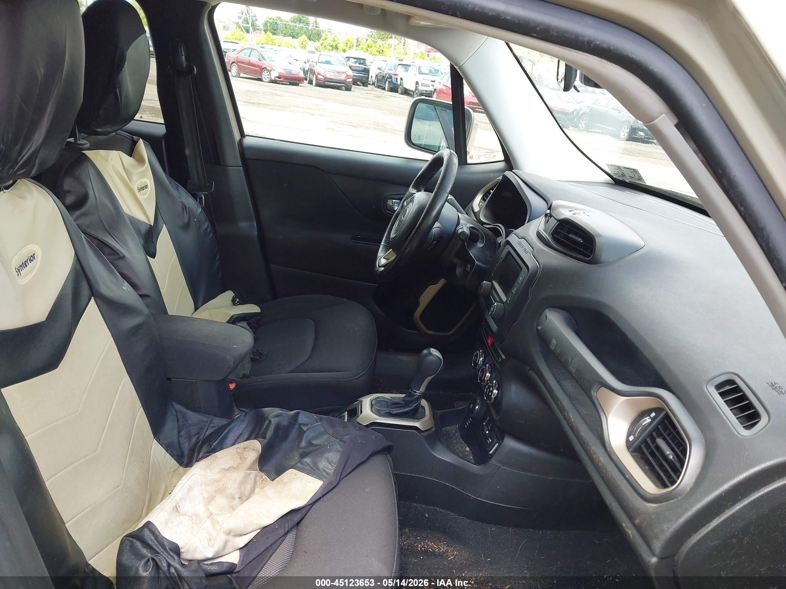 2015 Jeep Renegade Latitude Tan vin: ZACCJBBT0FPC14082