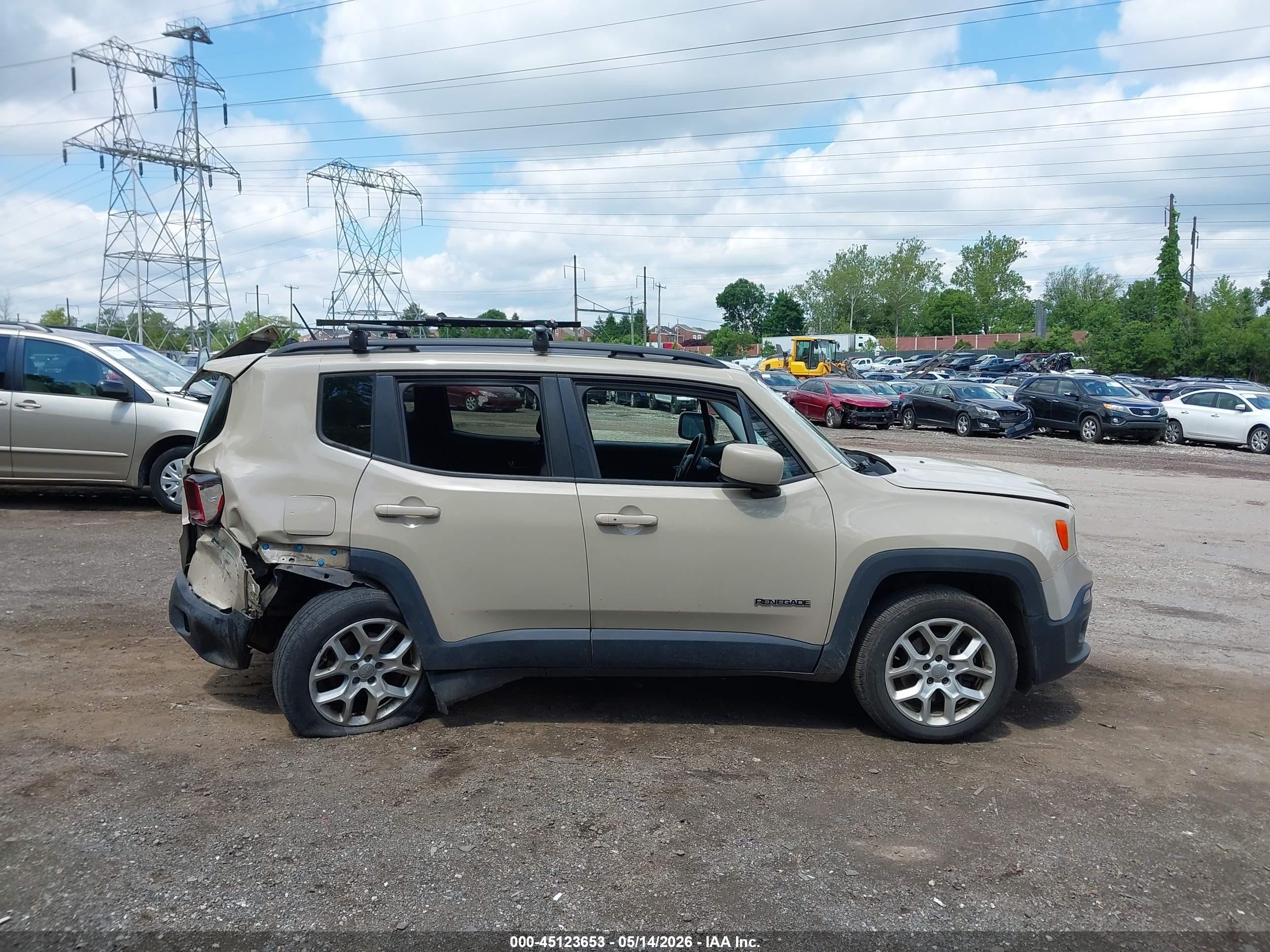 2015 Jeep Renegade Latitude Tan vin: ZACCJBBT0FPC14082