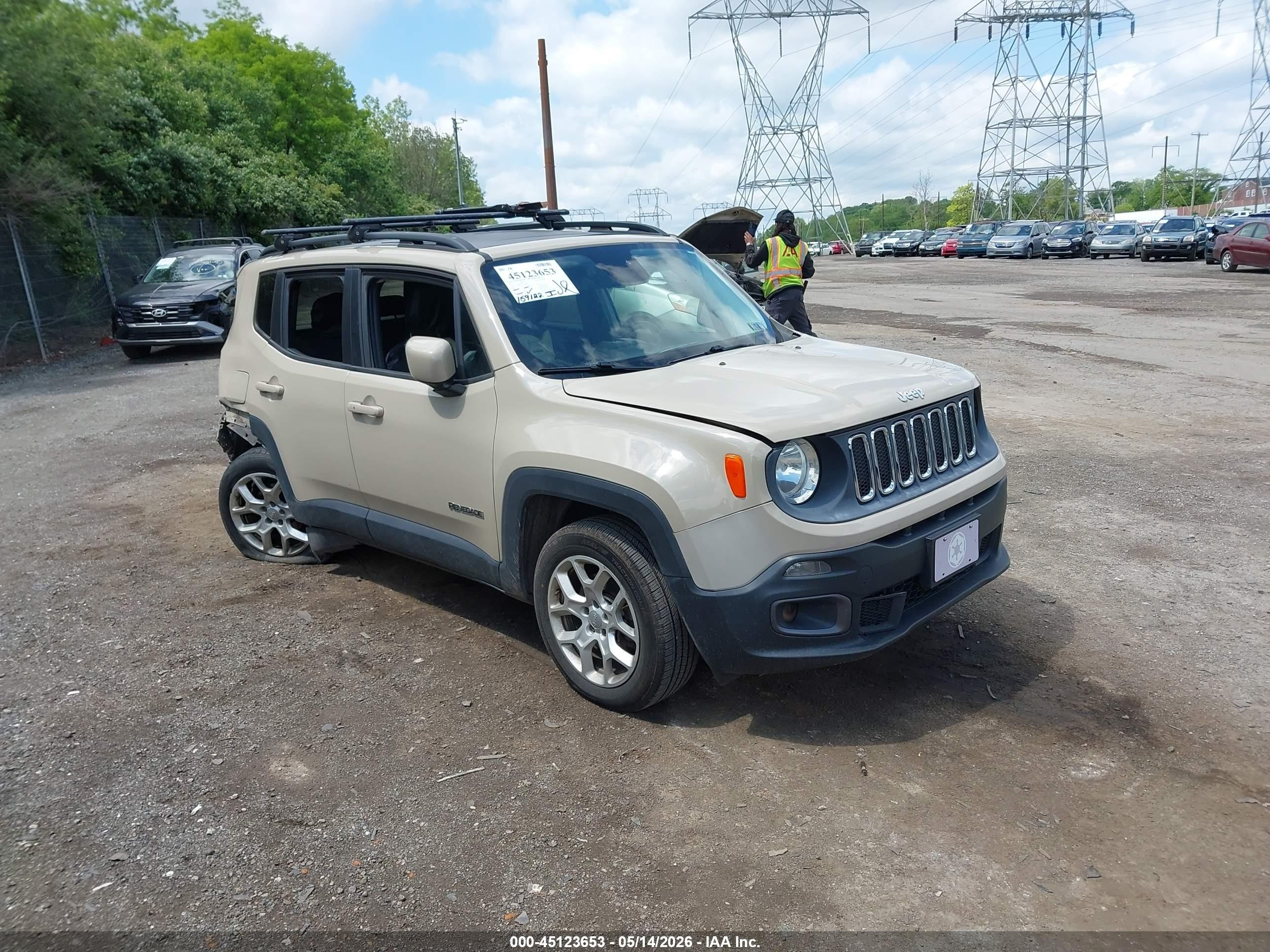 2015 Jeep Renegade Latitude Tan vin: ZACCJBBT0FPC14082