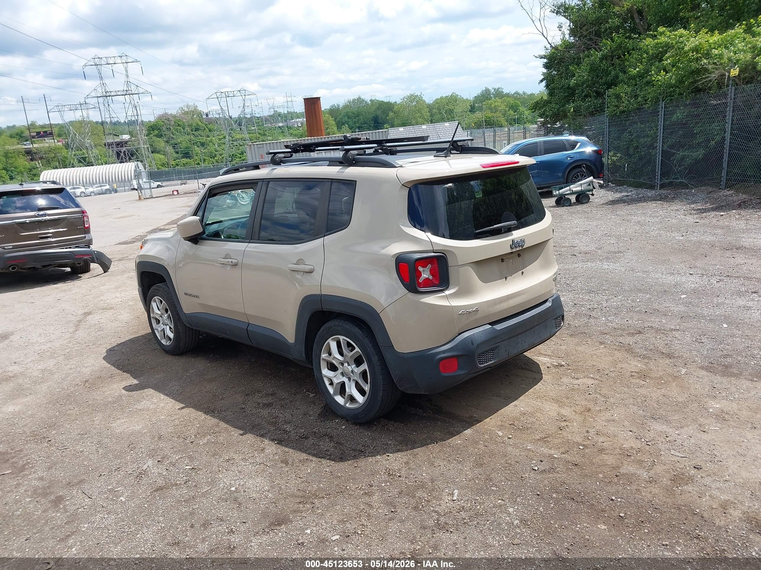2015 Jeep Renegade Latitude Tan vin: ZACCJBBT0FPC14082