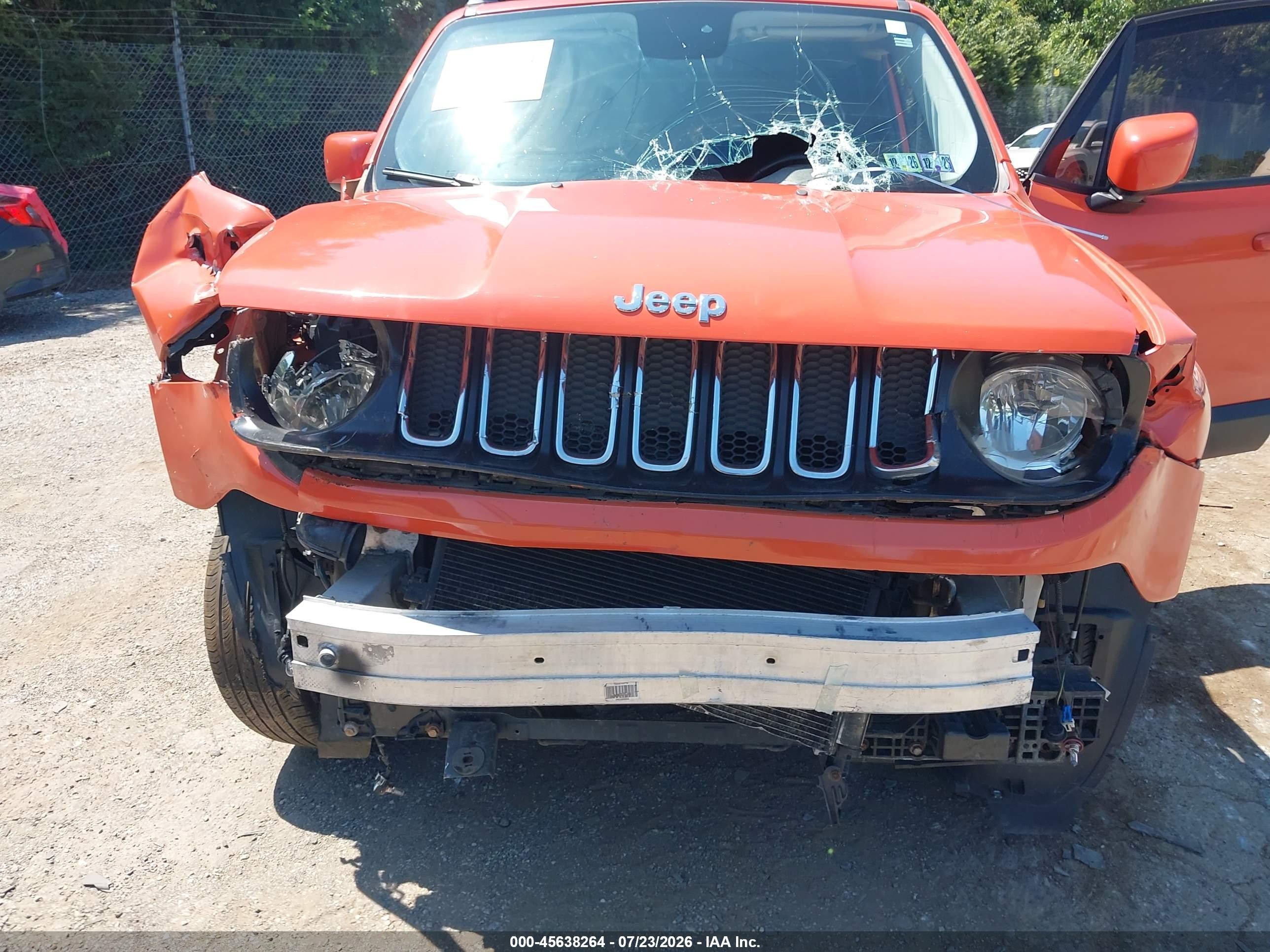 2015 Jeep Renegade Latitude Orange vin: ZACCJBBT0FPC28127