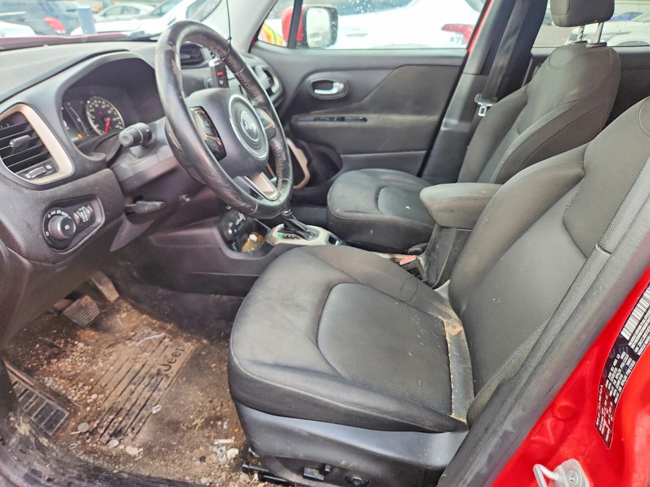 2015 Jeep Renegade Latitude Red vin: ZACCJBBT0FPC45364