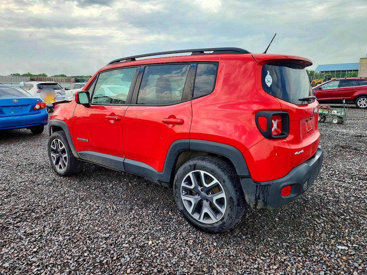 2015 Jeep Renegade Latitude Red vin: ZACCJBBT0FPC45364