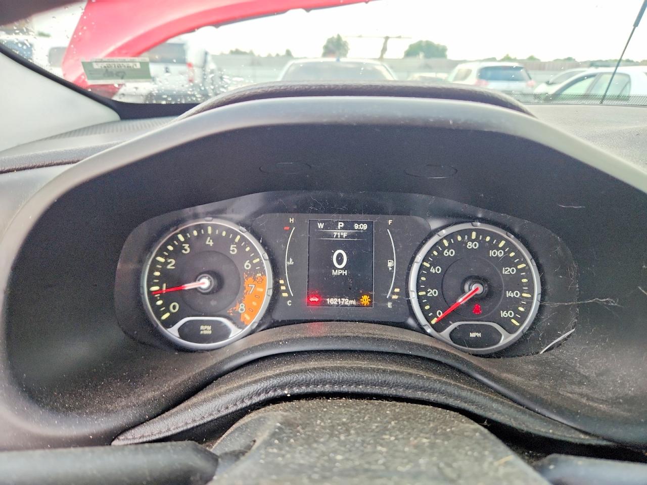 2015 Jeep Renegade Latitude Red vin: ZACCJBBT0FPC45364