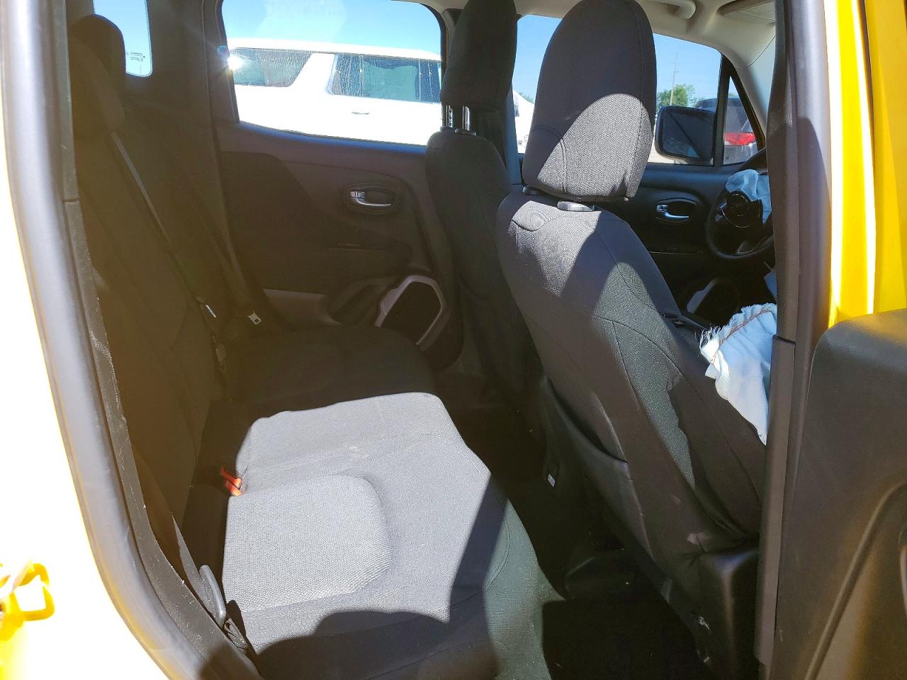 2016 Jeep Renegade Latitude Yellow vin: ZACCJBBT0GPD42873