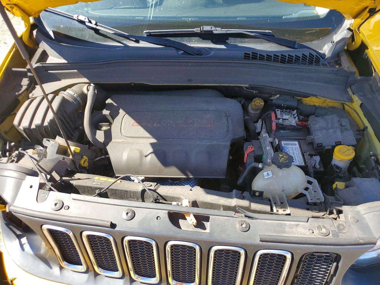 2016 Jeep Renegade Latitude Yellow vin: ZACCJBBT0GPD42873
