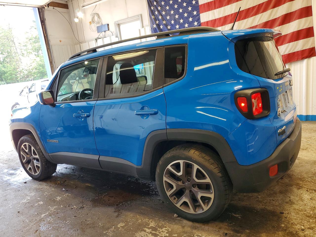 2015 Jeep Renegade Latitude Blue vin: ZACCJBBT1FPB36945