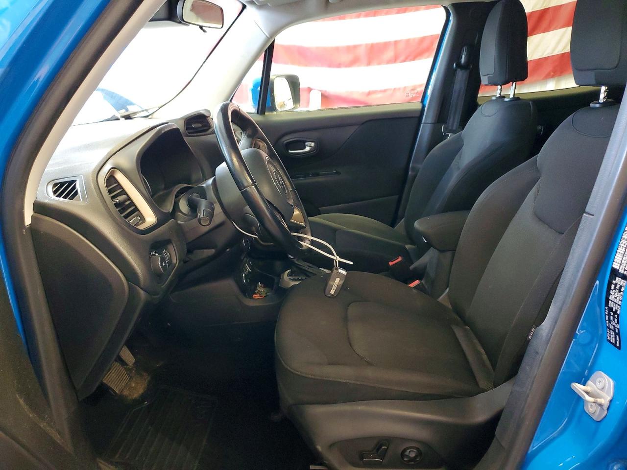 2015 Jeep Renegade Latitude Blue vin: ZACCJBBT1FPB36945
