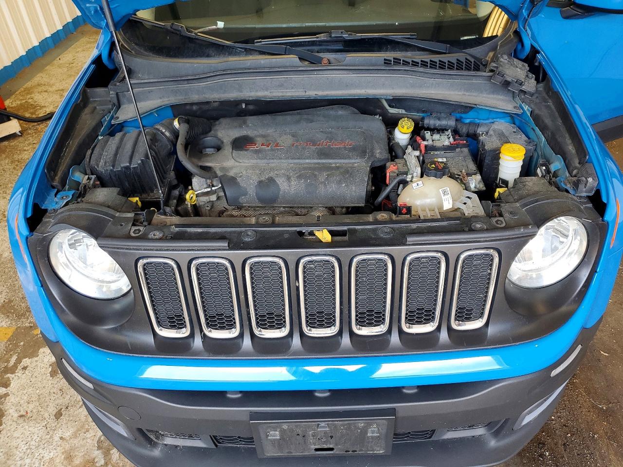 2015 Jeep Renegade Latitude Blue vin: ZACCJBBT1FPB36945