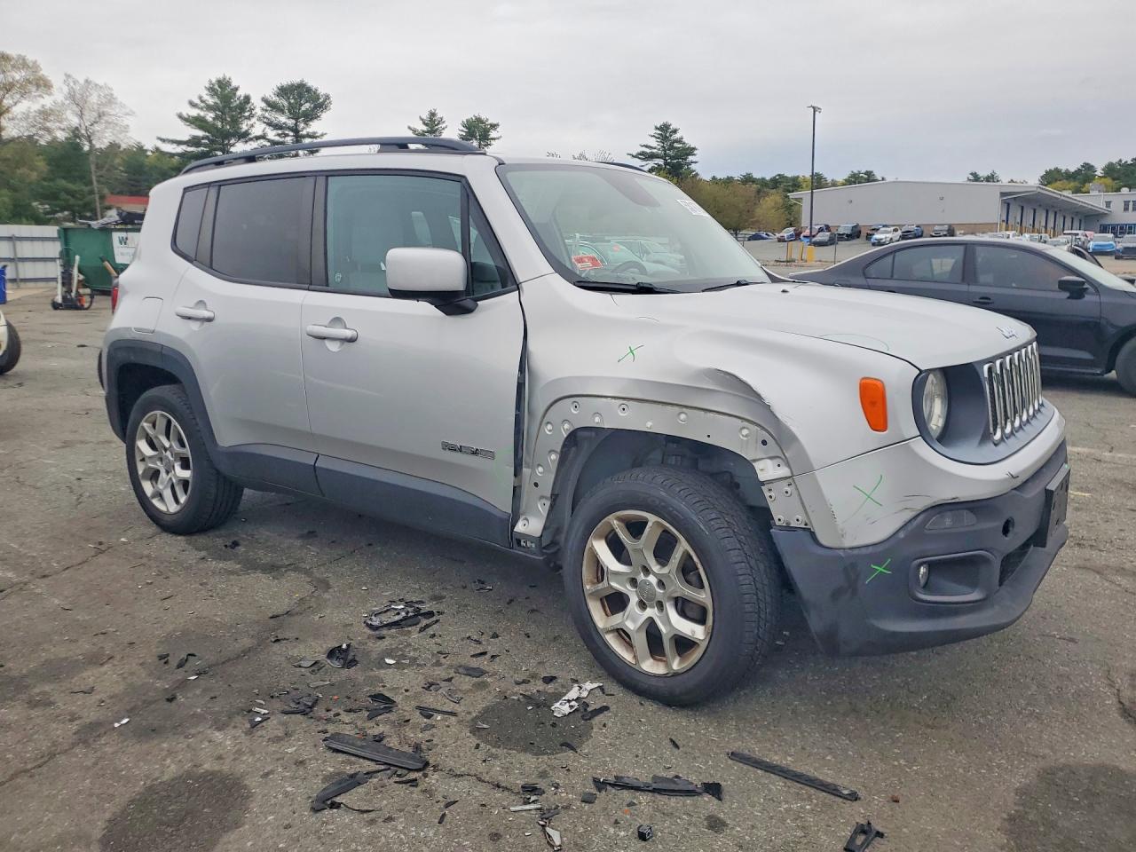 2015 Jeep Renegade Latitude Silver vin: ZACCJBBT1FPB78760