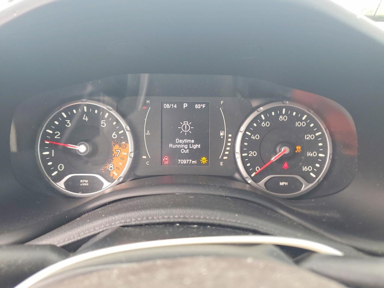 2015 Jeep Renegade Latitude Silver vin: ZACCJBBT1FPB78760