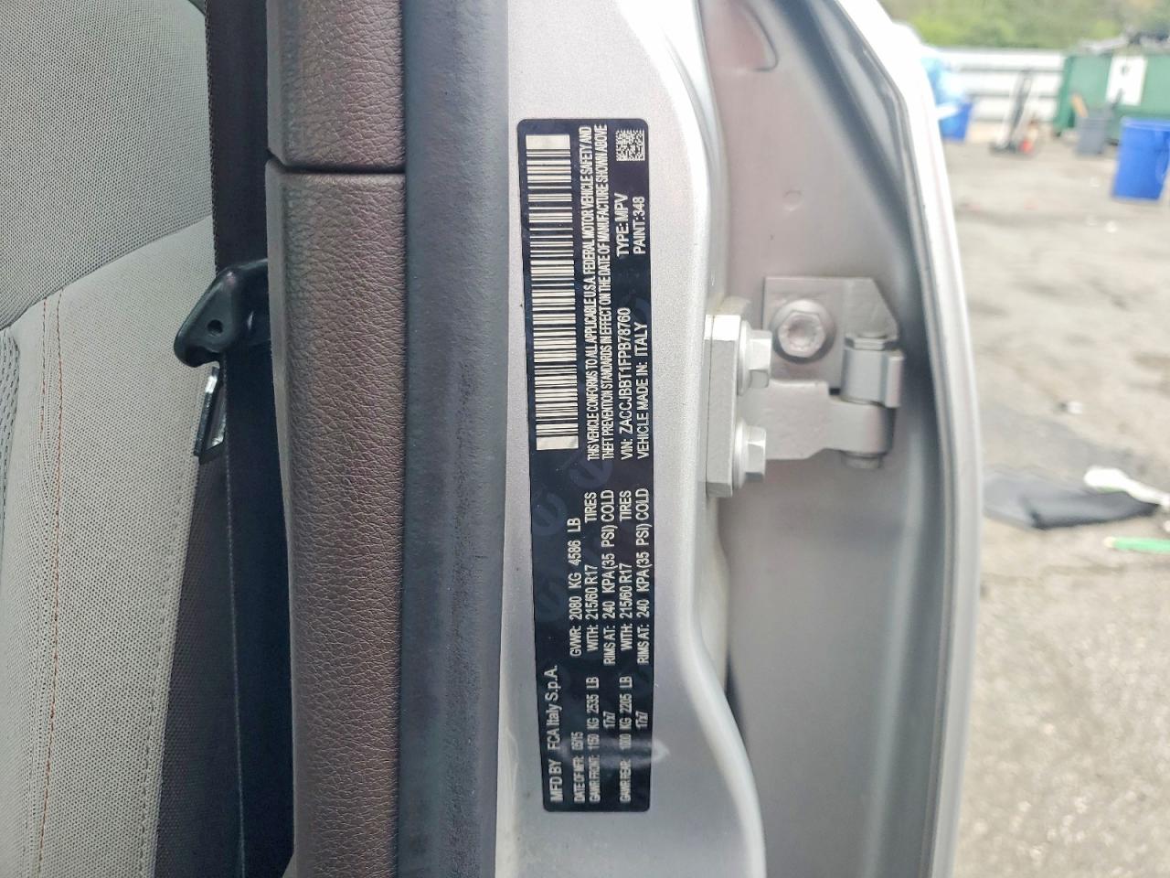 2015 Jeep Renegade Latitude Silver vin: ZACCJBBT1FPB78760