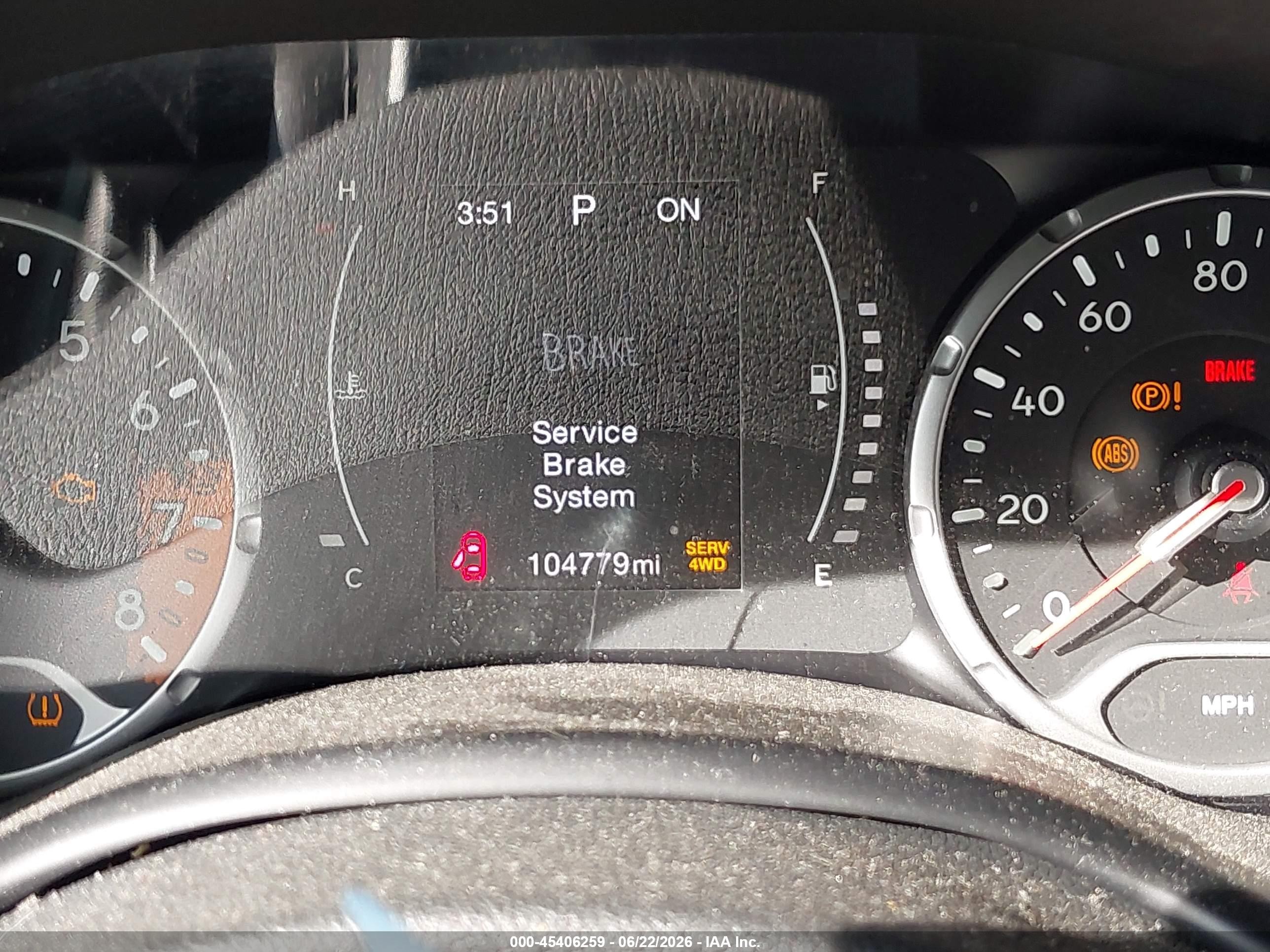 2015 Jeep Renegade Latitude Silver vin: ZACCJBBT1FPC05780