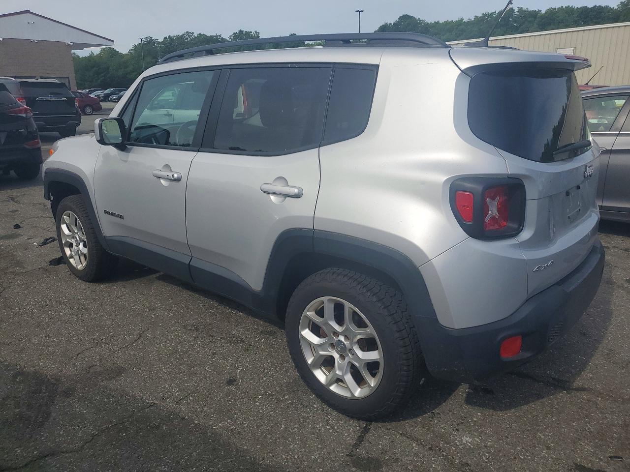 2015 Jeep Renegade Latitude Silver vin: ZACCJBBT1FPC40898
