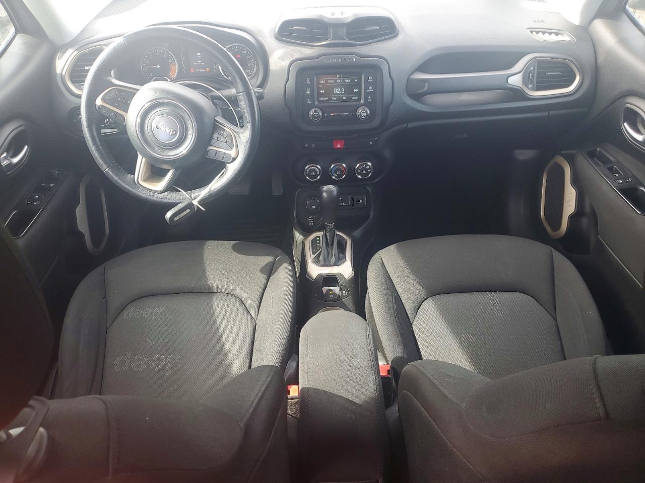 2015 Jeep Renegade Latitude Silver vin: ZACCJBBT1FPC40898