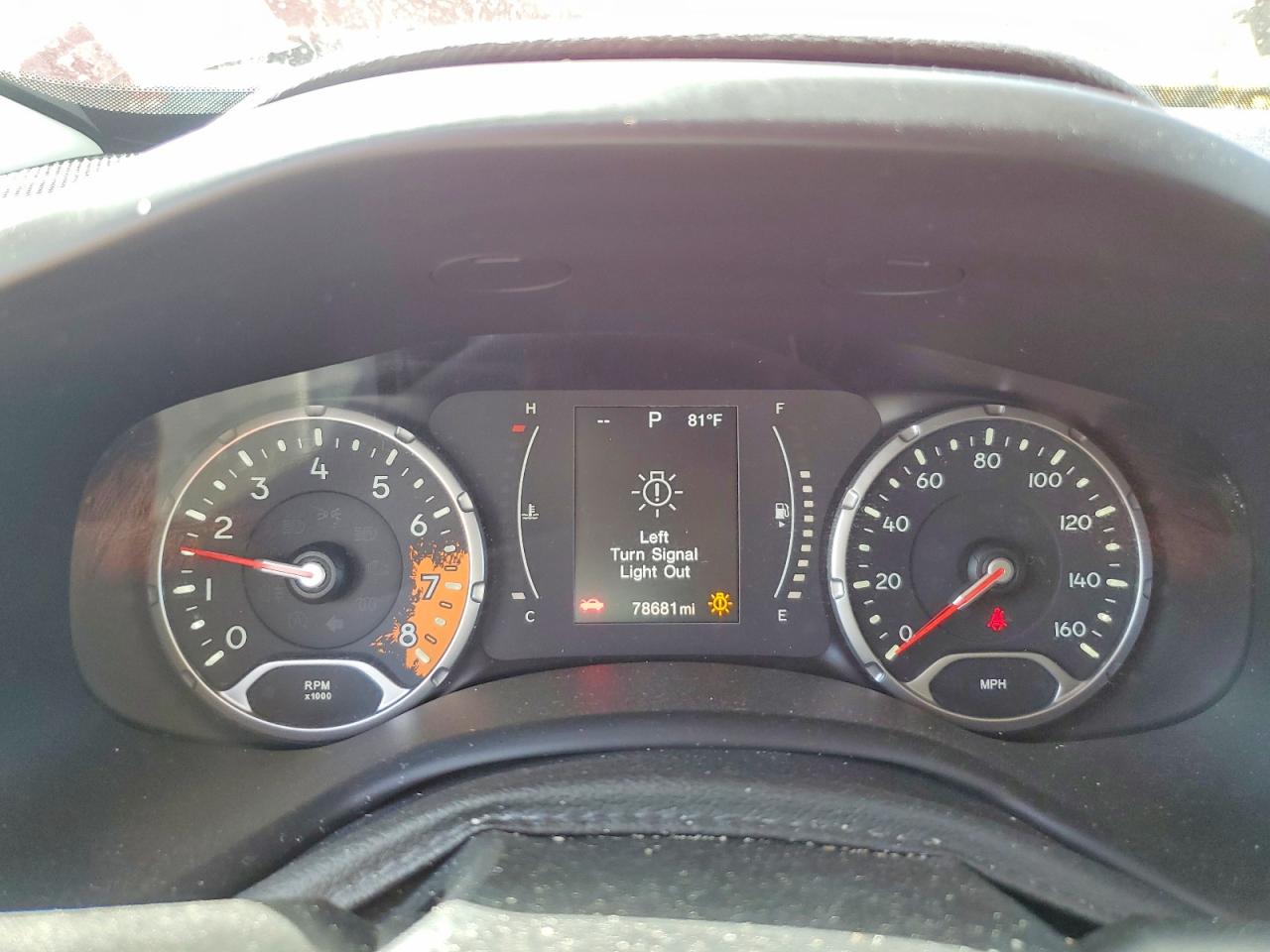 2016 Jeep Renegade Latitude Red vin: ZACCJBBT1GPC61879