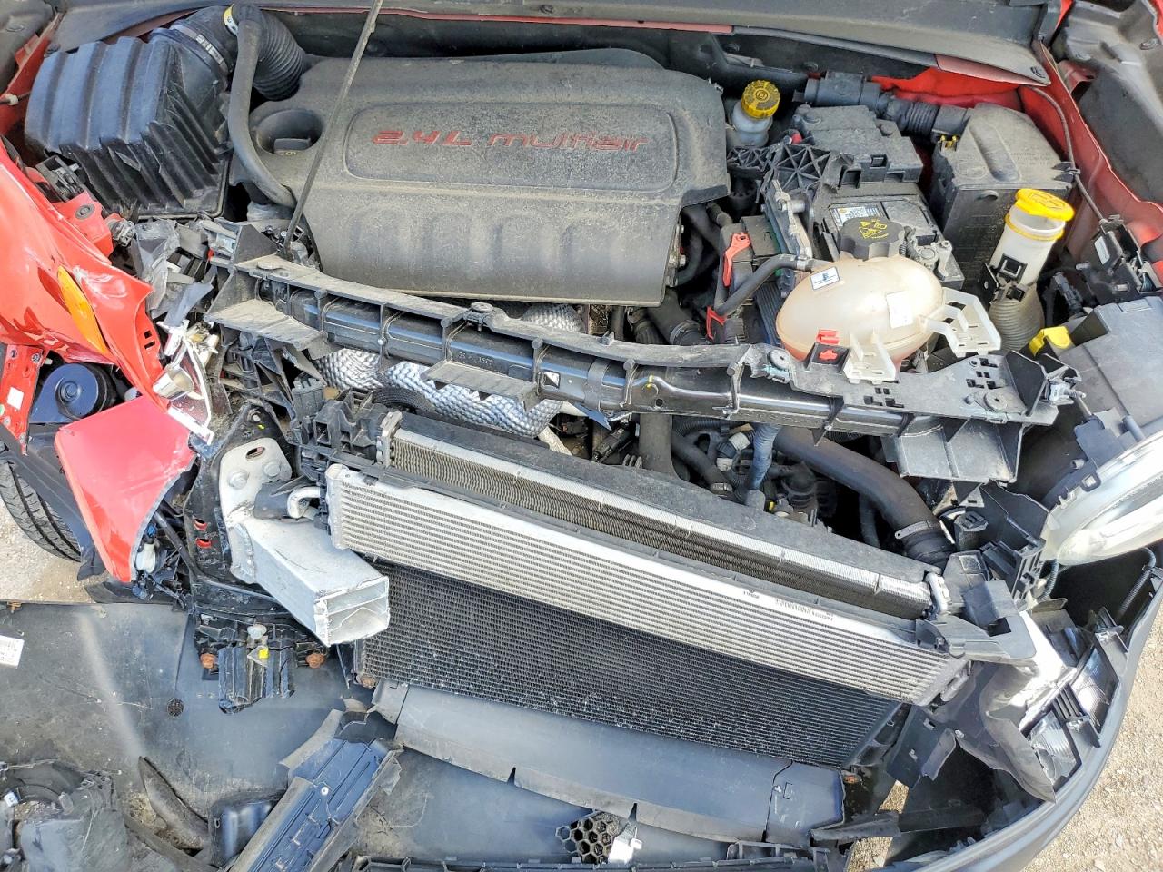 2016 Jeep Renegade Latitude Red vin: ZACCJBBT1GPC61879