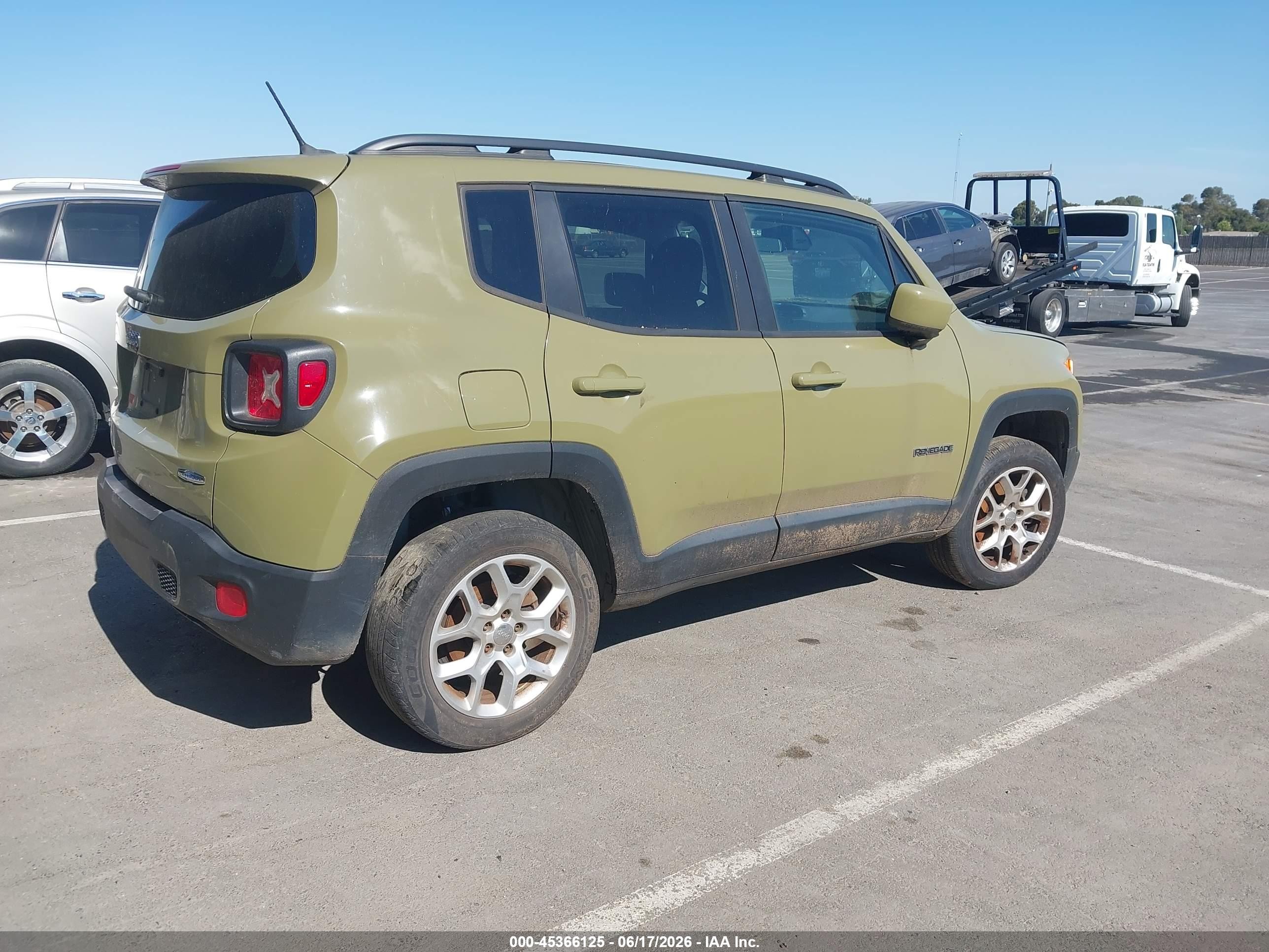 2015 Jeep Renegade Latitude Green vin: ZACCJBBT2FPB26604