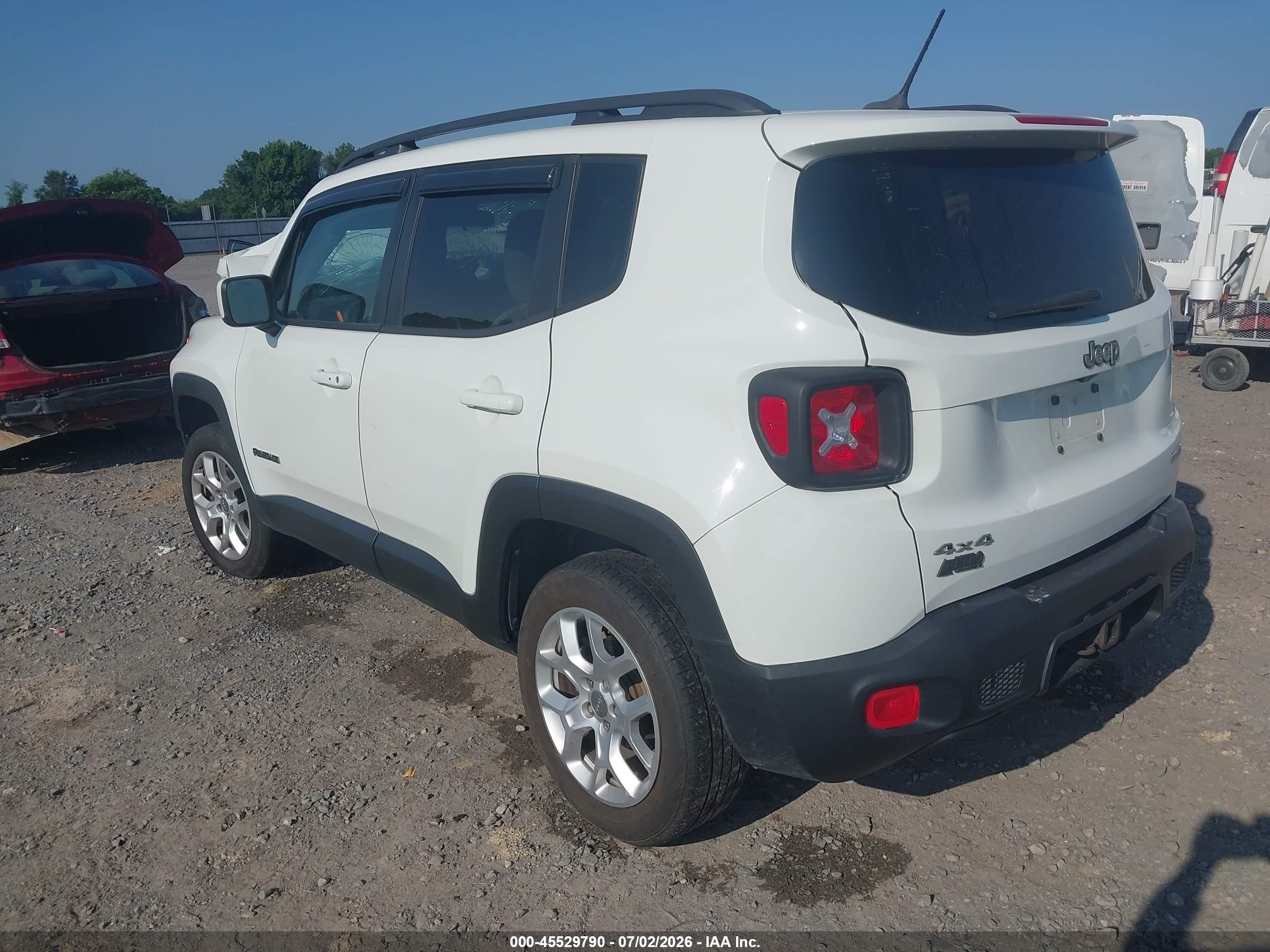 2016 Jeep Renegade Latitude Белый vin: ZACCJBBT2GPD81318