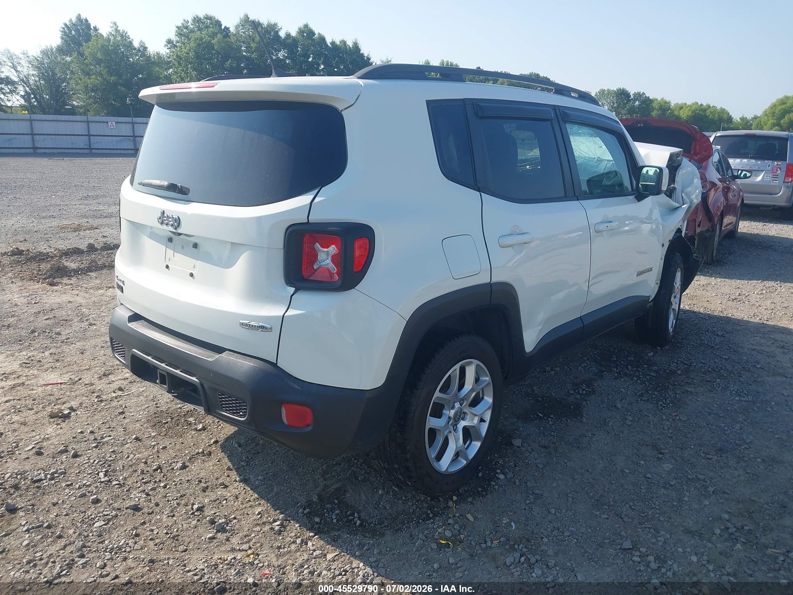2016 Jeep Renegade Latitude Белый vin: ZACCJBBT2GPD81318