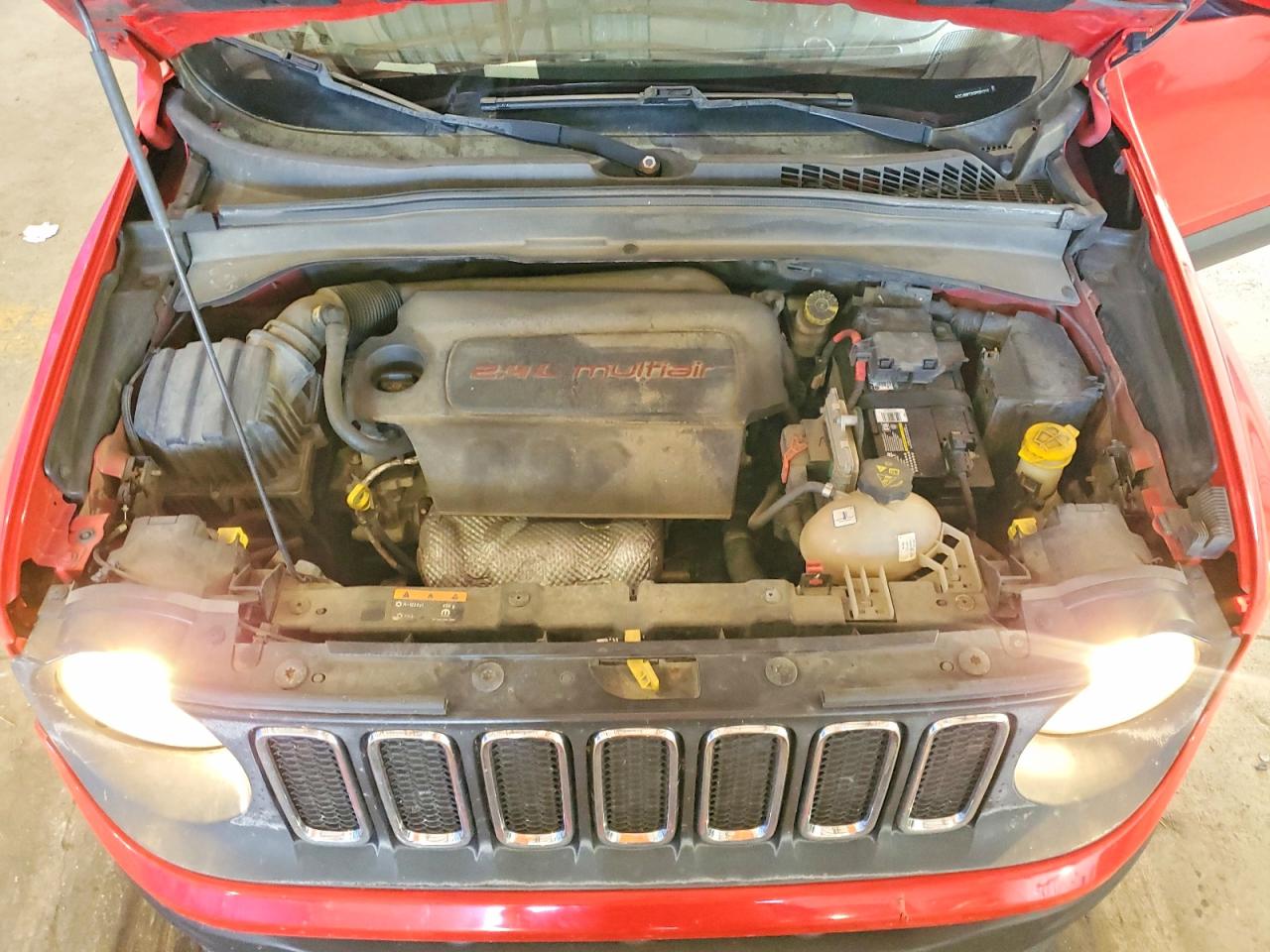 2016 Jeep Renegade Latitude Red vin: ZACCJBBT2GPD91315