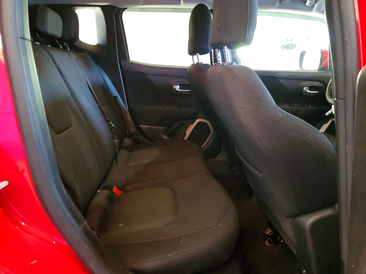 2016 Jeep Renegade Latitude Red vin: ZACCJBBT2GPD91315