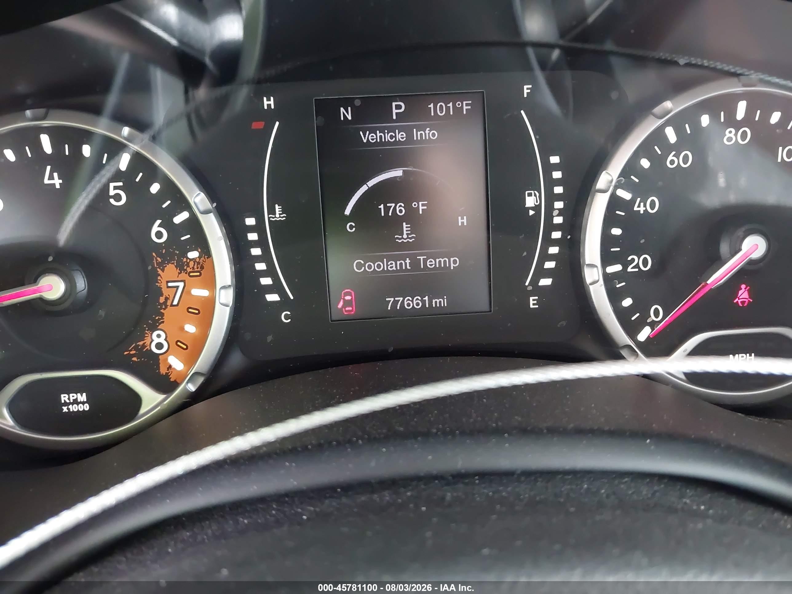 2015 Jeep Renegade Latitude White vin: ZACCJBBT3FPB44951