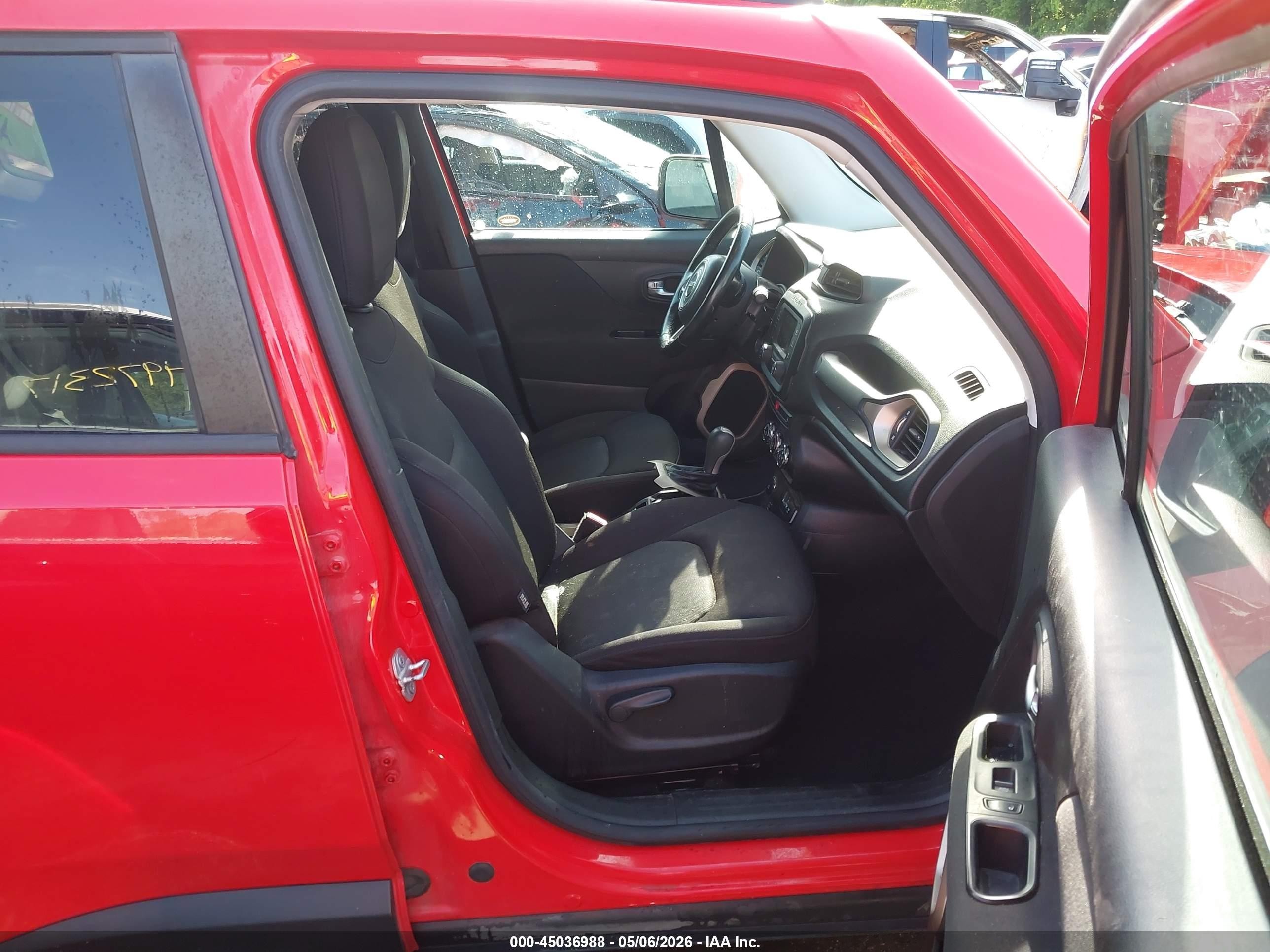 2015 Jeep Renegade Latitude Красный vin: ZACCJBBT3FPB88156