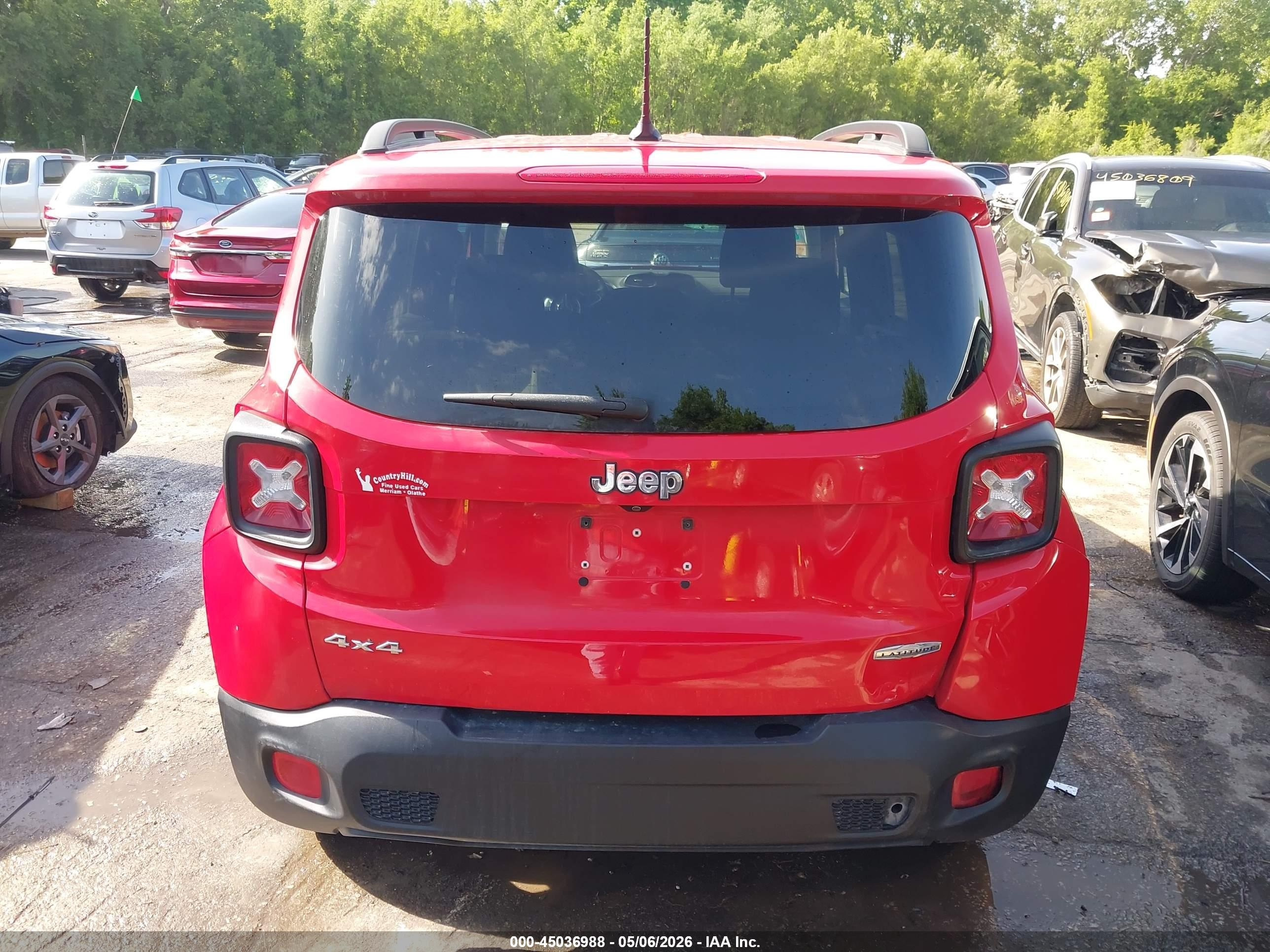 2015 Jeep Renegade Latitude Красный vin: ZACCJBBT3FPB88156