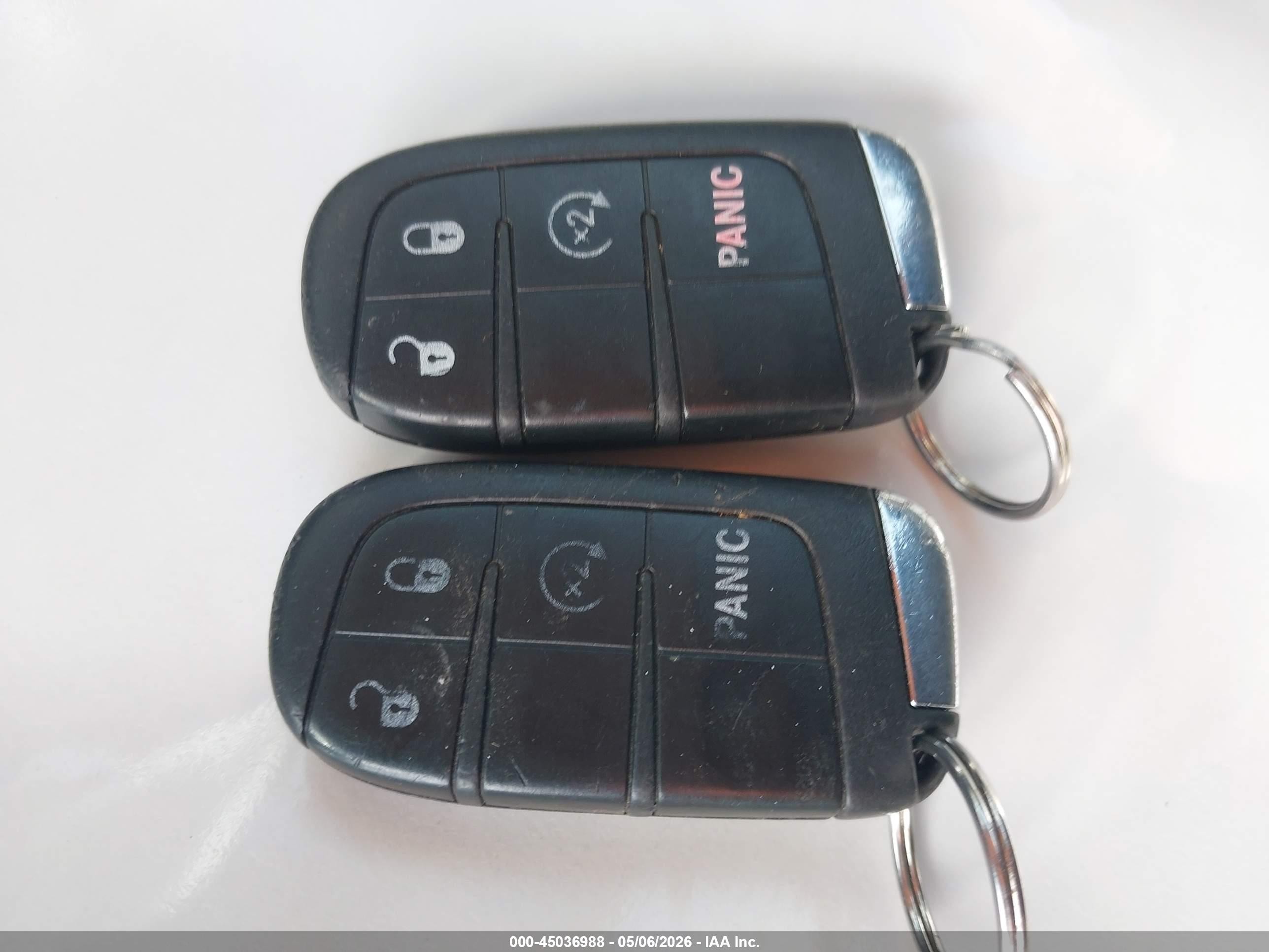 2015 Jeep Renegade Latitude Красный vin: ZACCJBBT3FPB88156