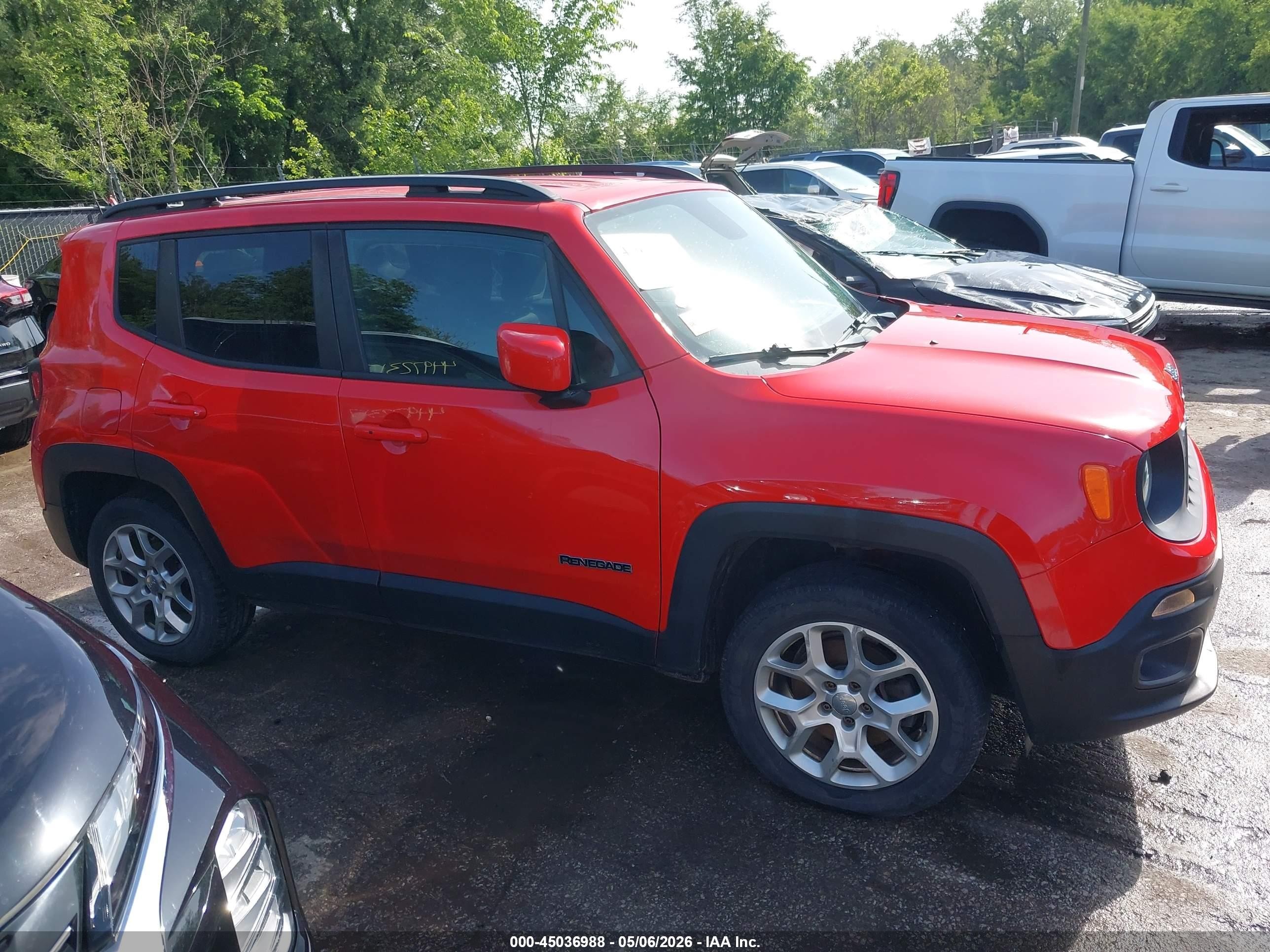 2015 Jeep Renegade Latitude Красный vin: ZACCJBBT3FPB88156