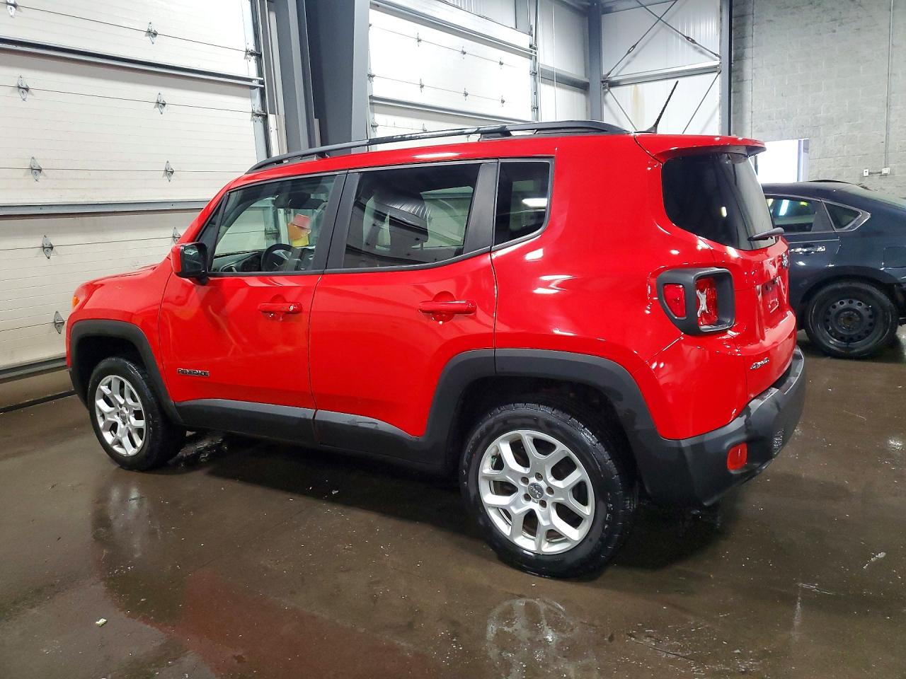 2015 Jeep Renegade Latitude Красный vin: ZACCJBBT3FPB97794