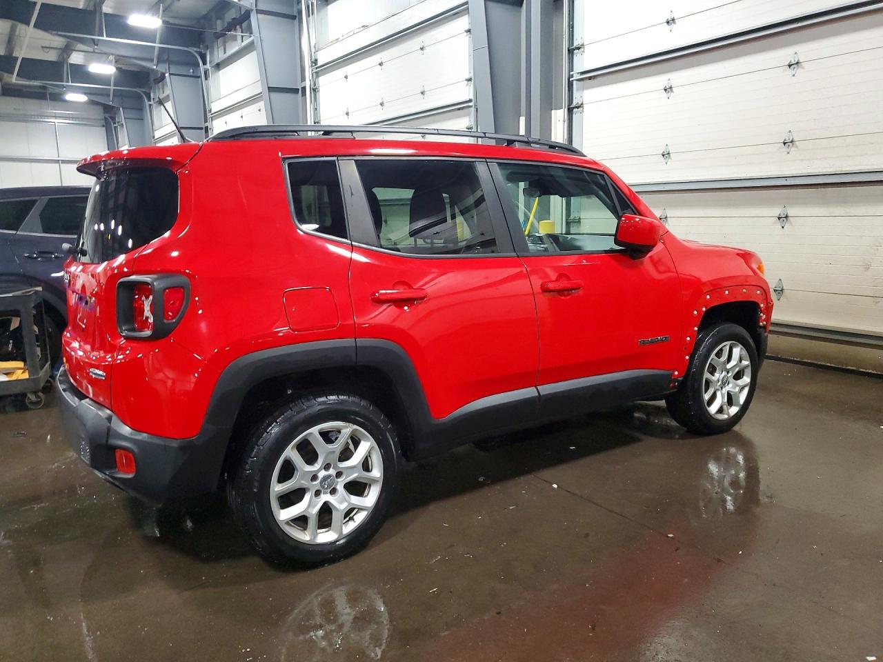 2015 Jeep Renegade Latitude Красный vin: ZACCJBBT3FPB97794