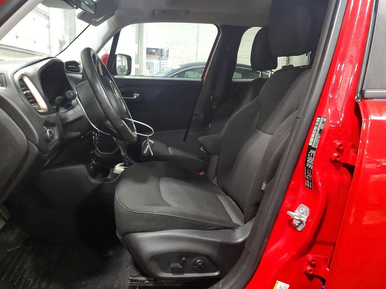 2015 Jeep Renegade Latitude Красный vin: ZACCJBBT3FPB97794