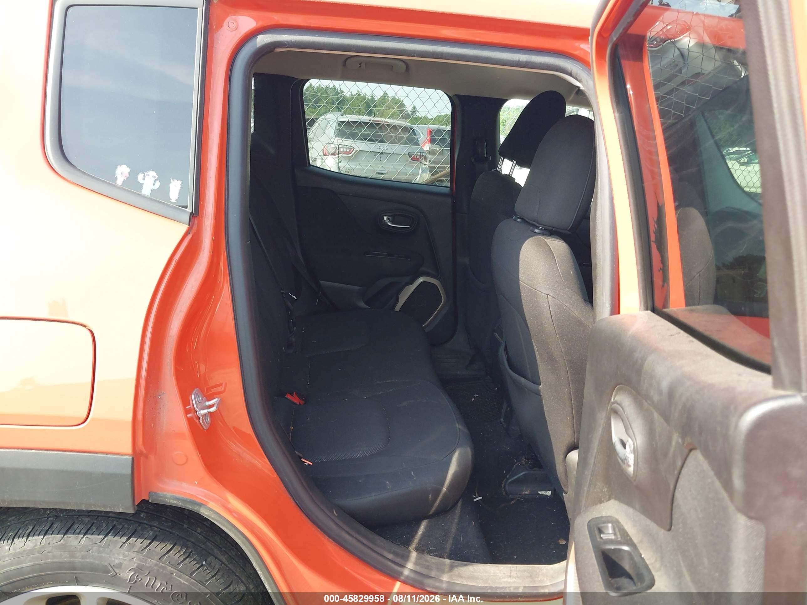 2015 Jeep Renegade Latitude Оранжевый vin: ZACCJBBT3FPC40966