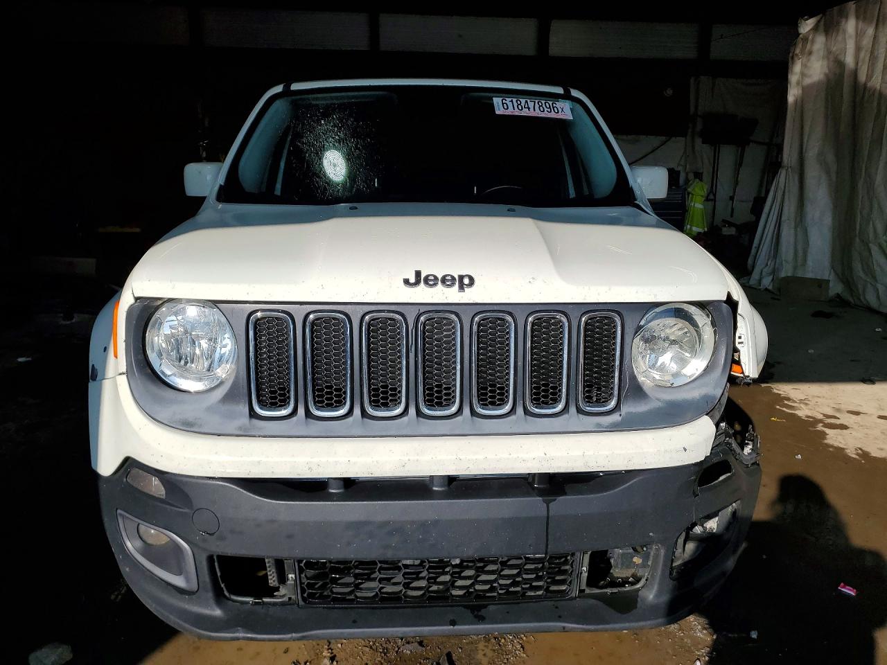 2015 Jeep Renegade Latitude Белый vin: ZACCJBBT4FPB39872
